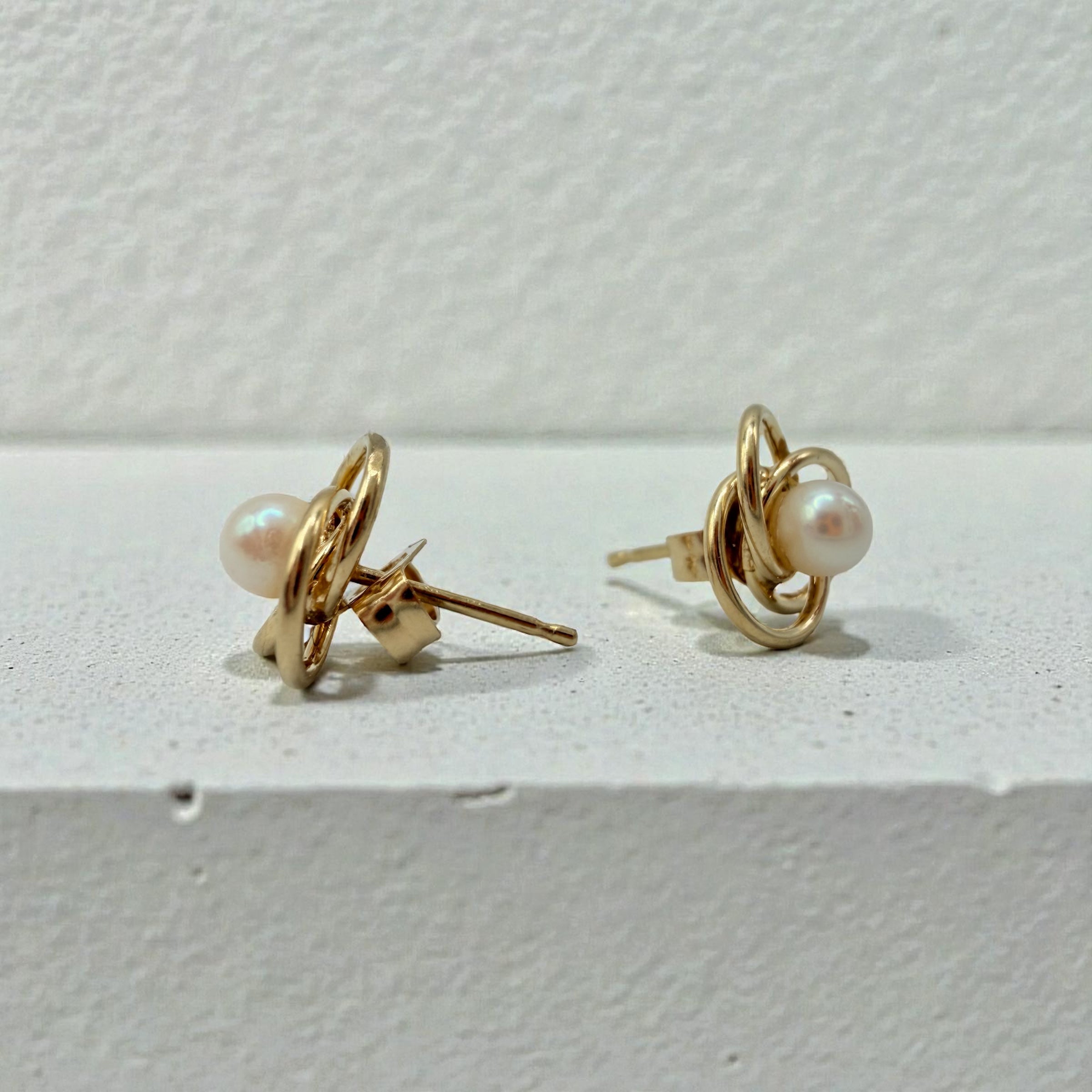Solid 14K Yellow Gold Stud Earrings with Pearls