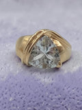 Caspian International solid 10K yellow gold trillion cut aquamarine ring size 7.25