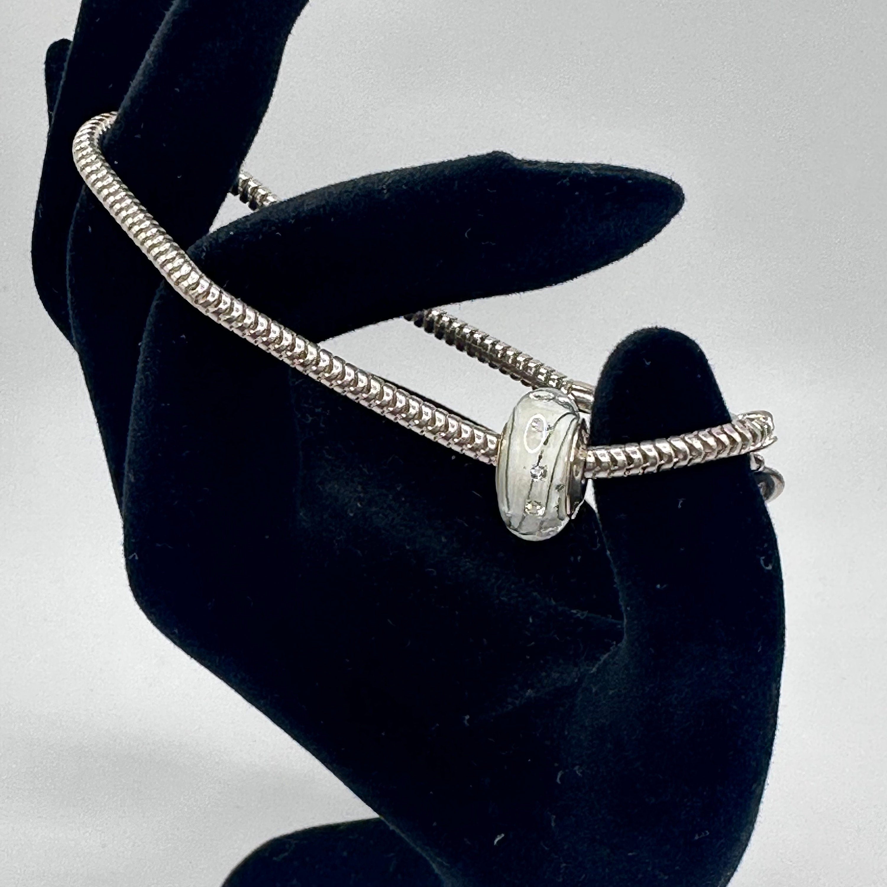 Chamilia Murano Sterling Silver Vintage Bracelet with White Glass Charm