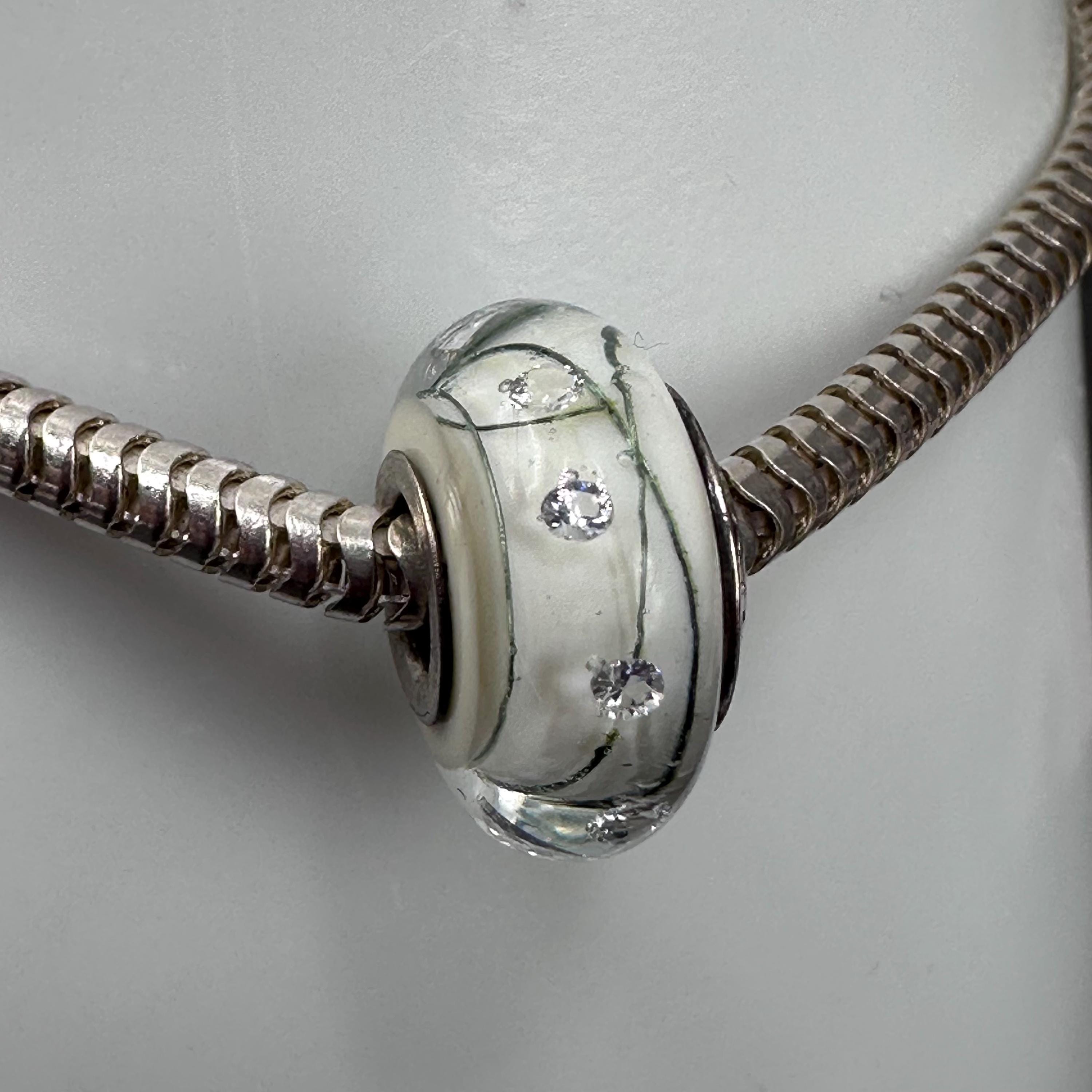 Chamilia Murano Sterling Silver Vintage Bracelet with White Glass Charm