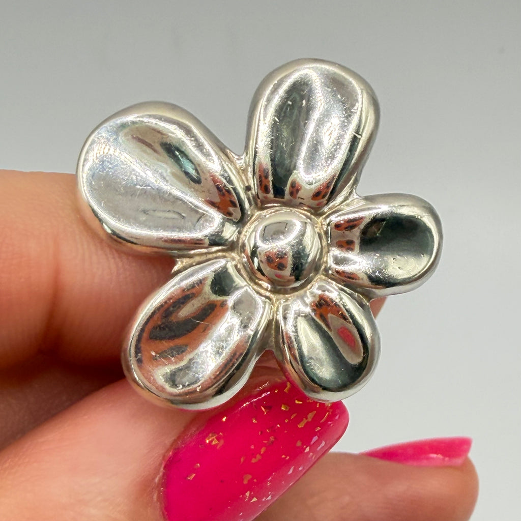 925 Sterling Silver Flower Ring – Size 9