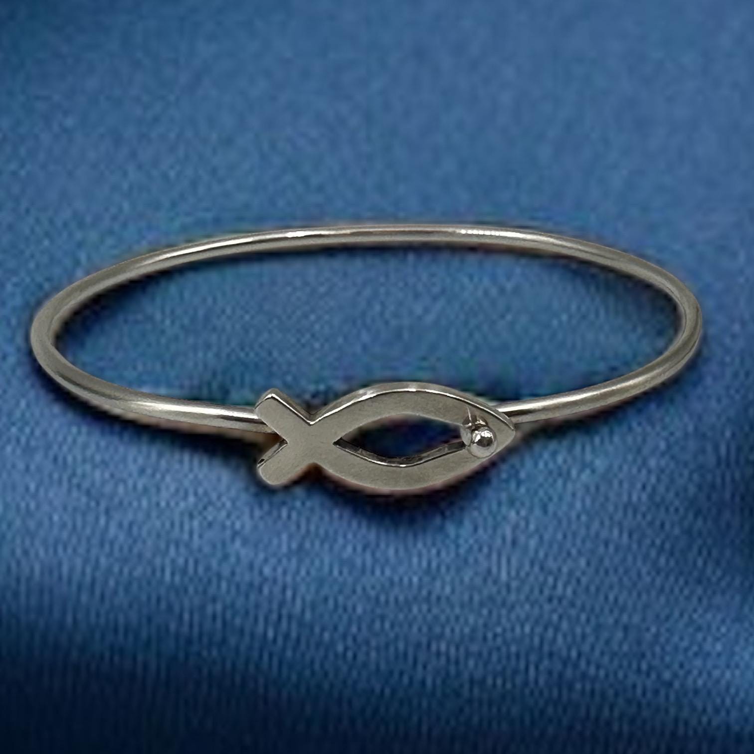 James Avery Ichthus Fish Hook Bangle 7 Inches Sterling Silver RETIRED