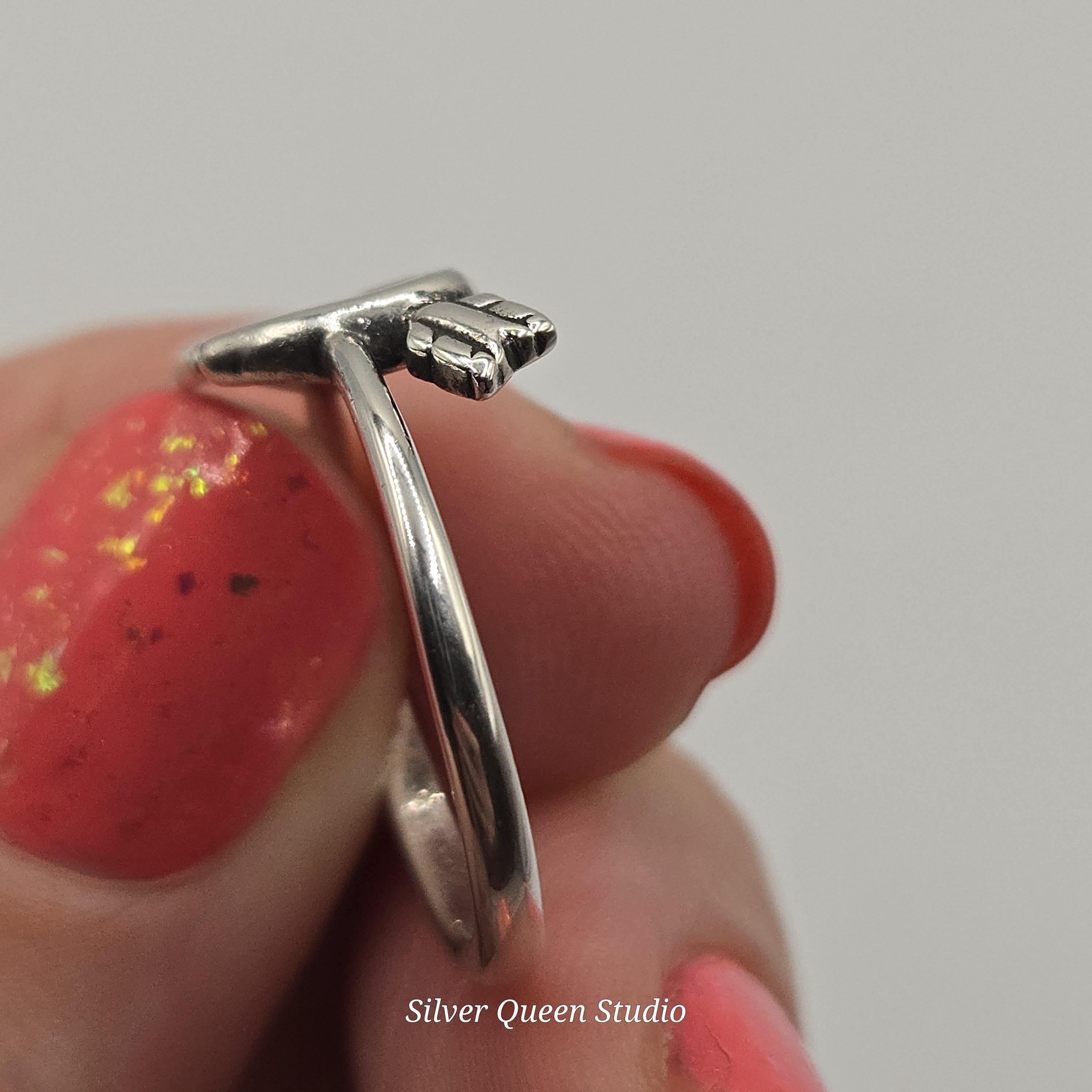 James Avery Love’s Arrow Heart Ring, Sterling Silver, Size 7.5