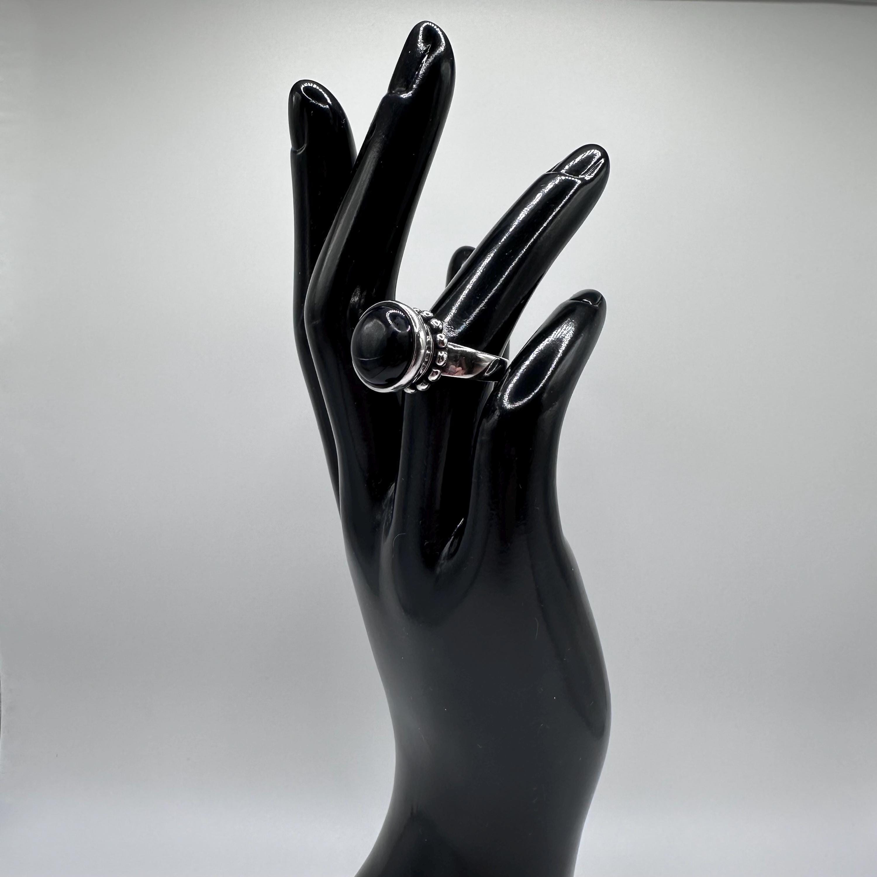 James Avery Sterling Silver and Black Onyx Ring Size 6.25 Retired