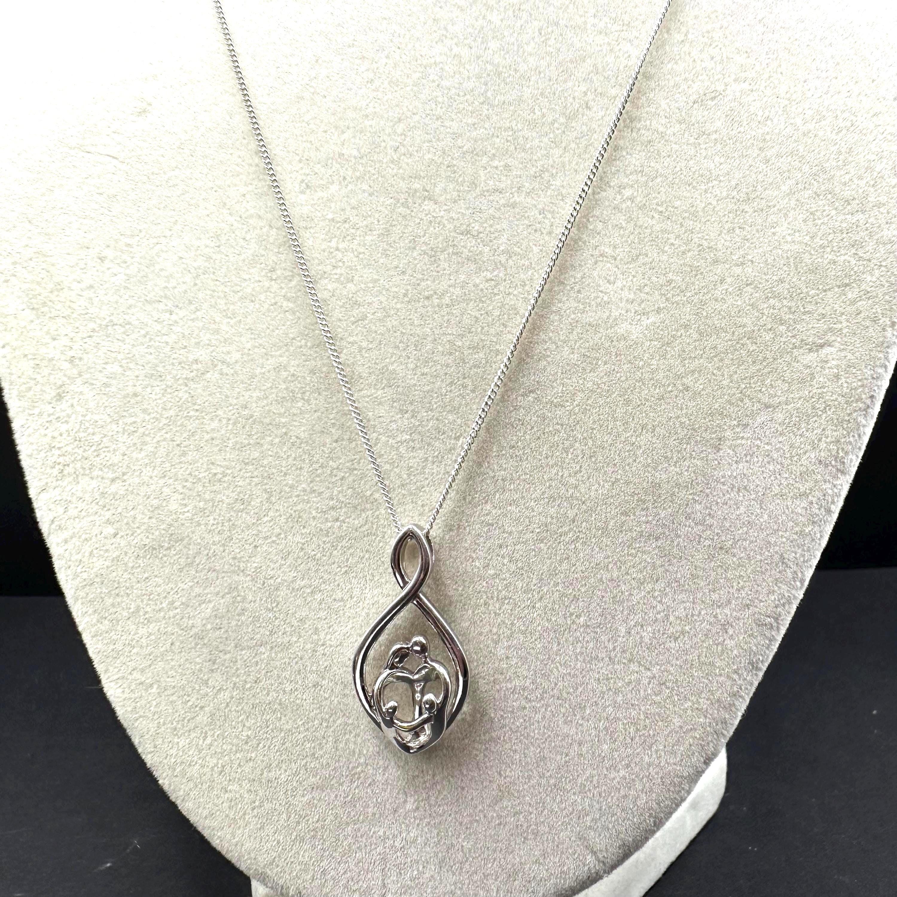 Jane Seymour Infinity Necklace with Parents and Two Children Sterling Silver 19 Inches Length