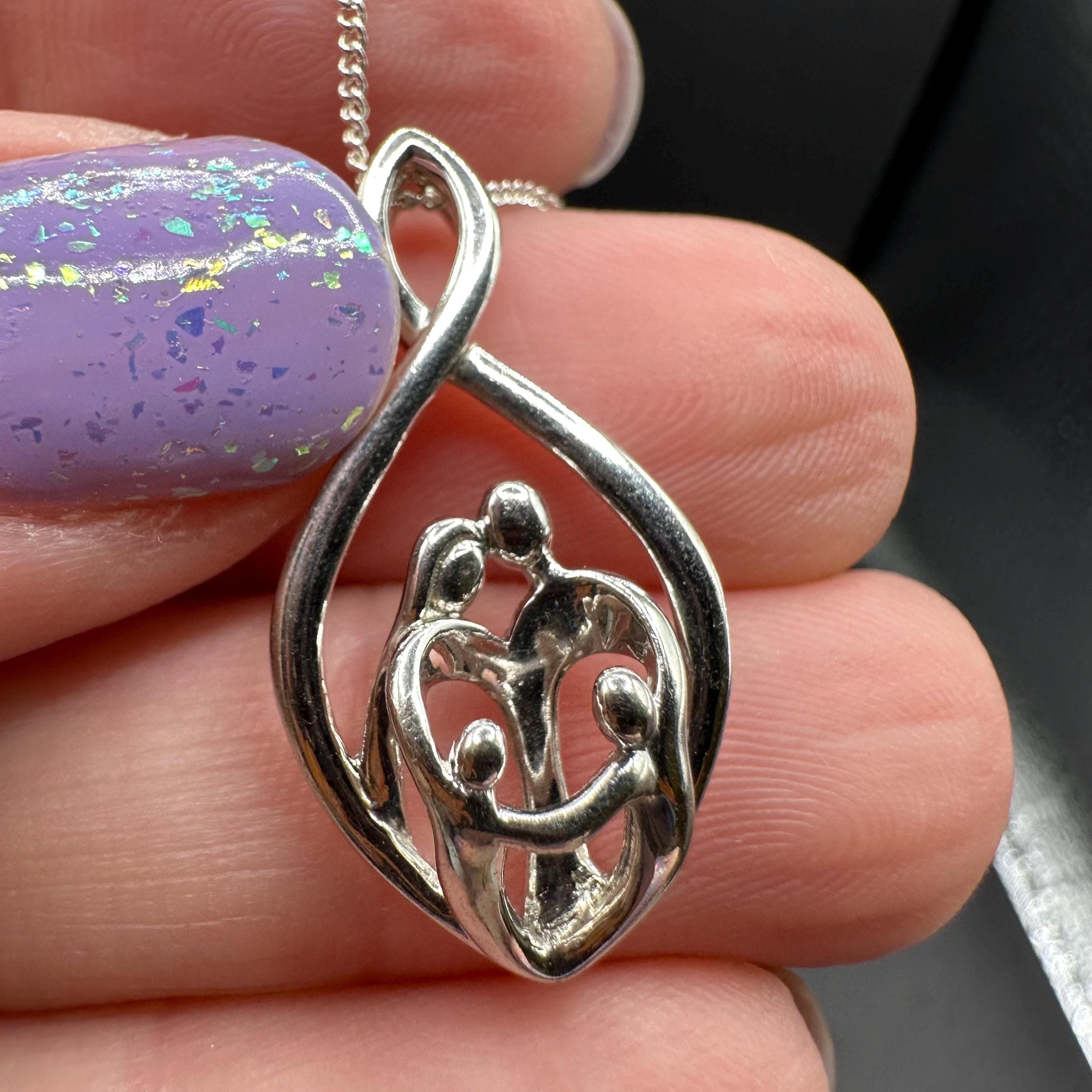 Jane Seymour Infinity Necklace with Parents and Two Children Sterling Silver 19 Inches Length