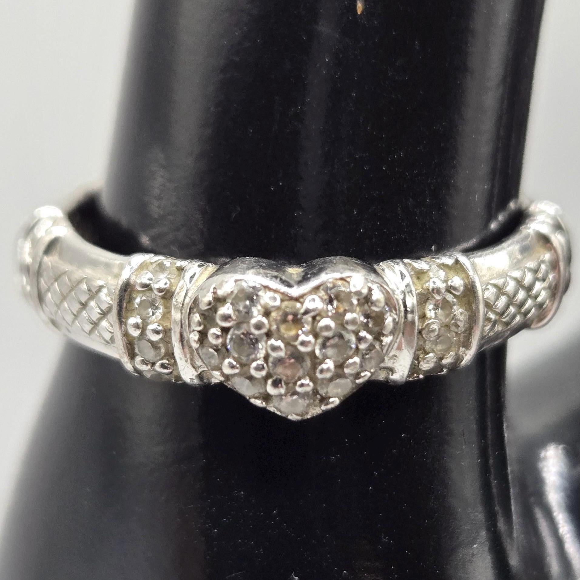 Judith Ripka Sterling Silver CZ Heart Ring Size 9