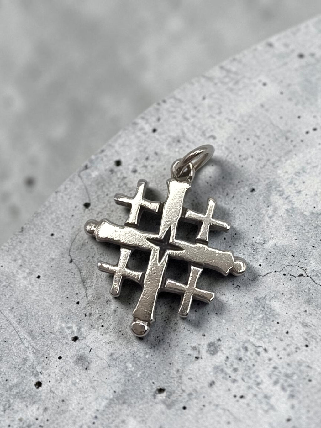 Retired James Avery Jerusalem Cross sterling silver charm pendant with box