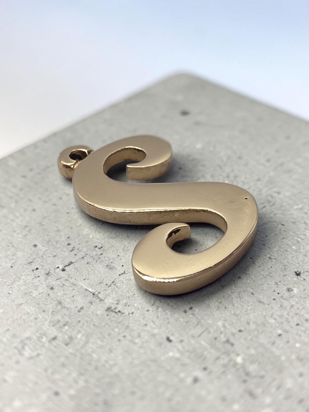 Retired James Avery Solid 14K Yellow Gold LARGE Letter "S" Initial Charm Pendant