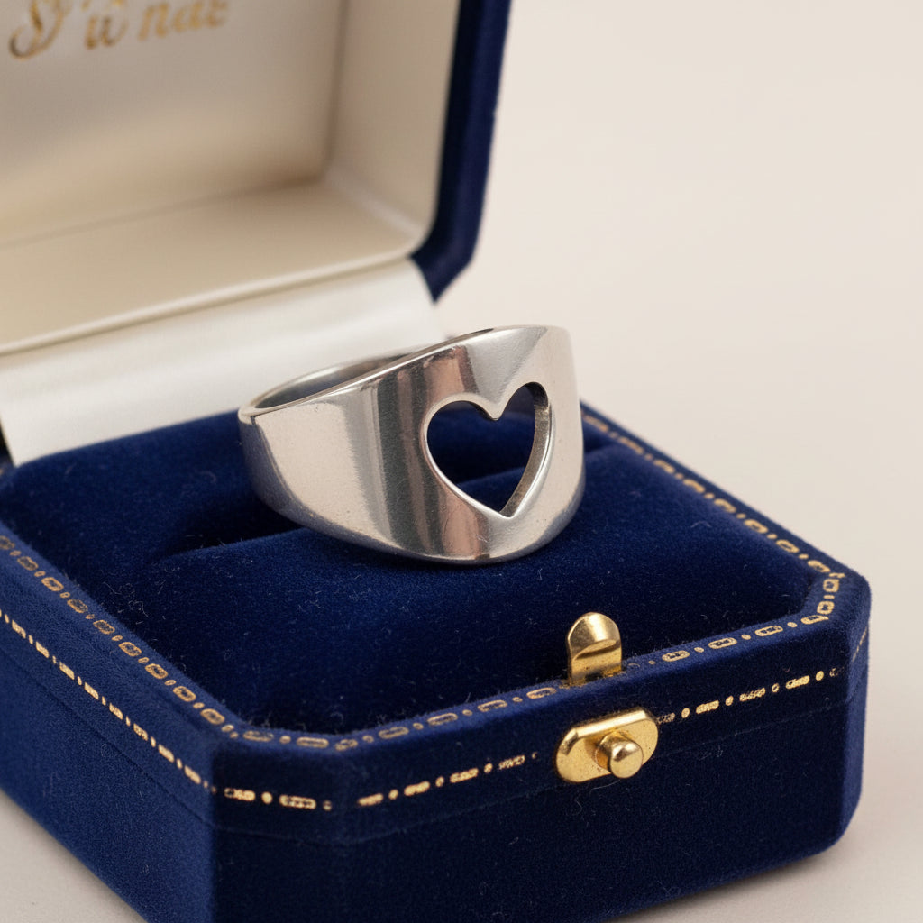 Retired James Avery sterling silver open heart cutout wide band ring in size 5.5