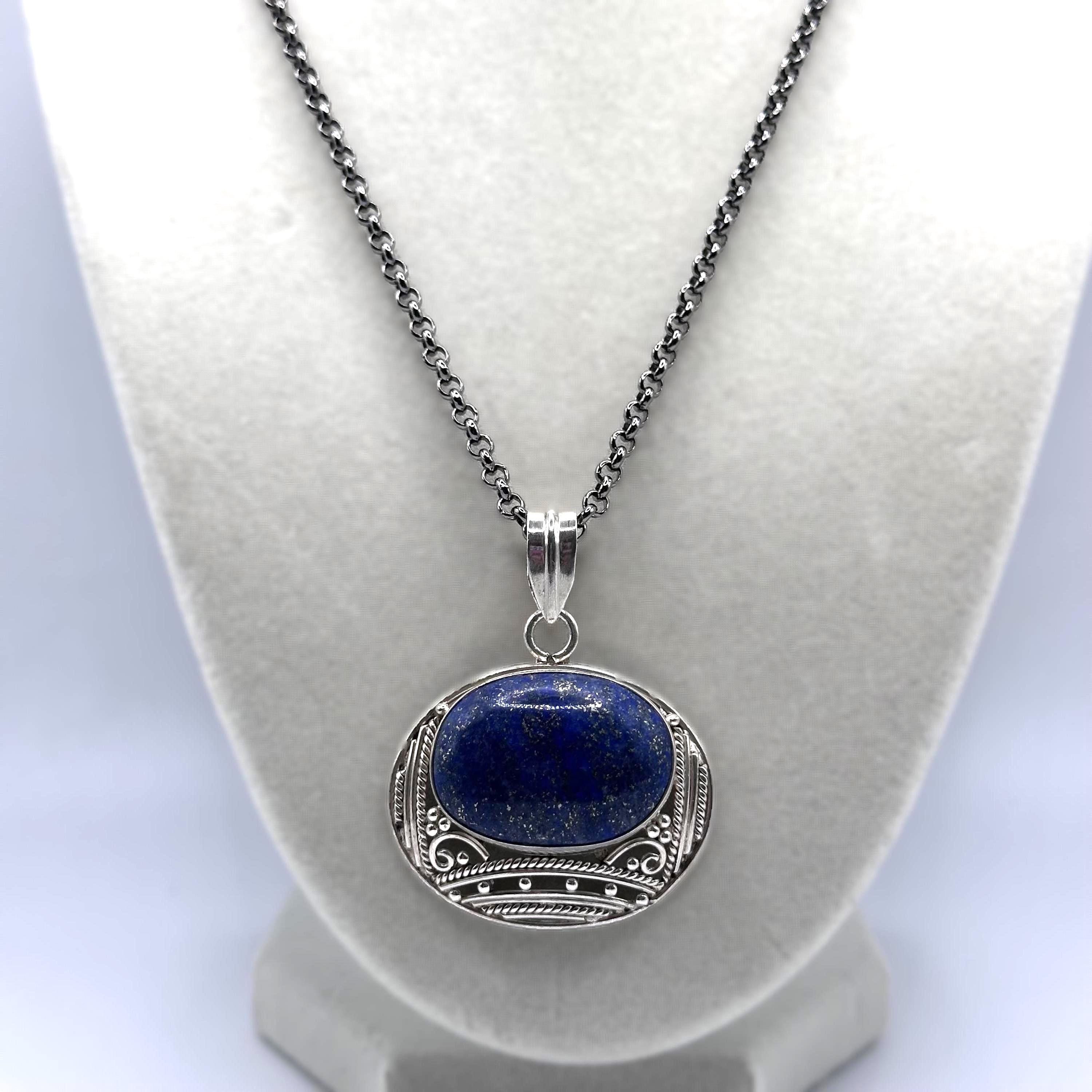 Sparkly Blue Stone Sterling Silver Pendant Necklace (18.5")