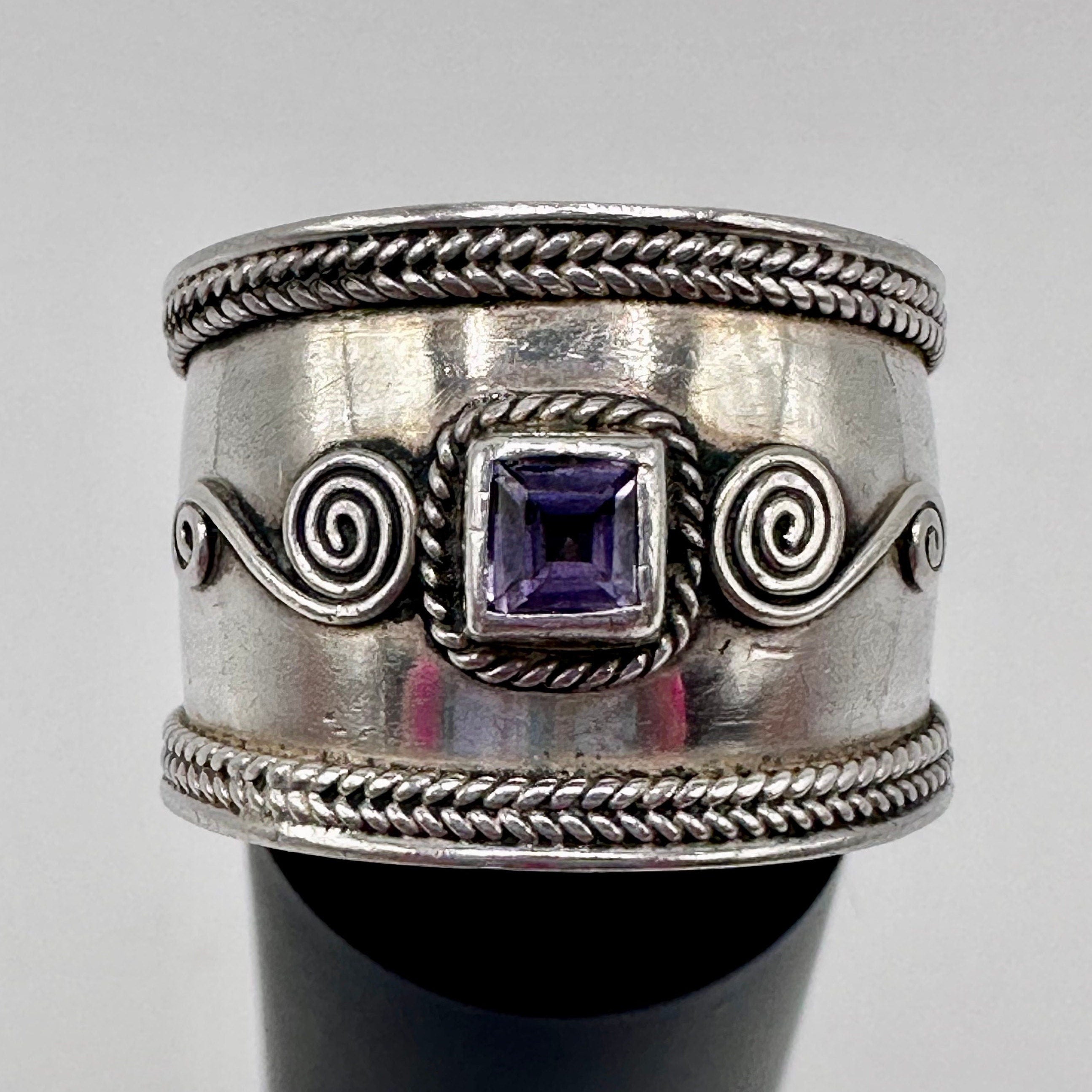 Sterling Silver Ring with Purple Gem Size 6.75