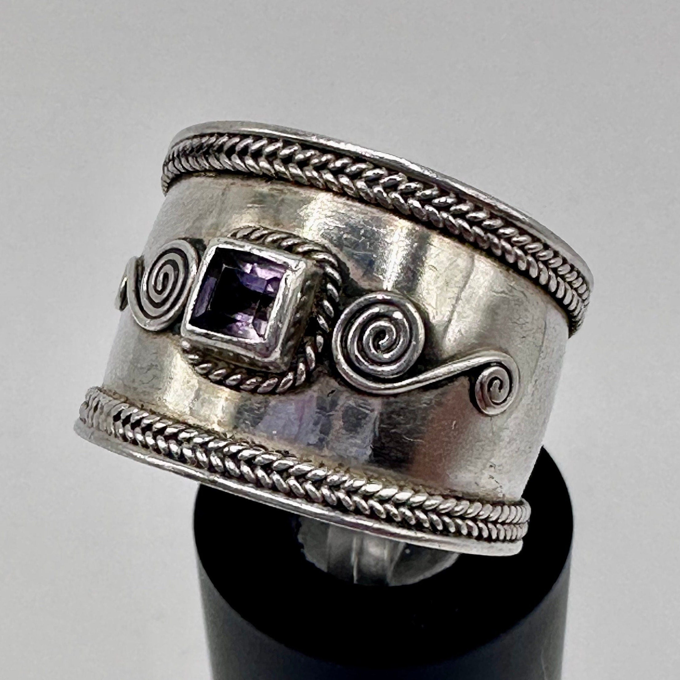 Sterling Silver Ring with Purple Gem Size 6.75