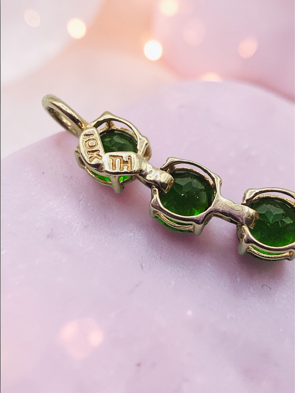 TH Solid 10K Yellow Gold Tennis Bracelet Set with a Continuous Line of Round Green Chrome Diopside in Four Prong Settings Makers Mark