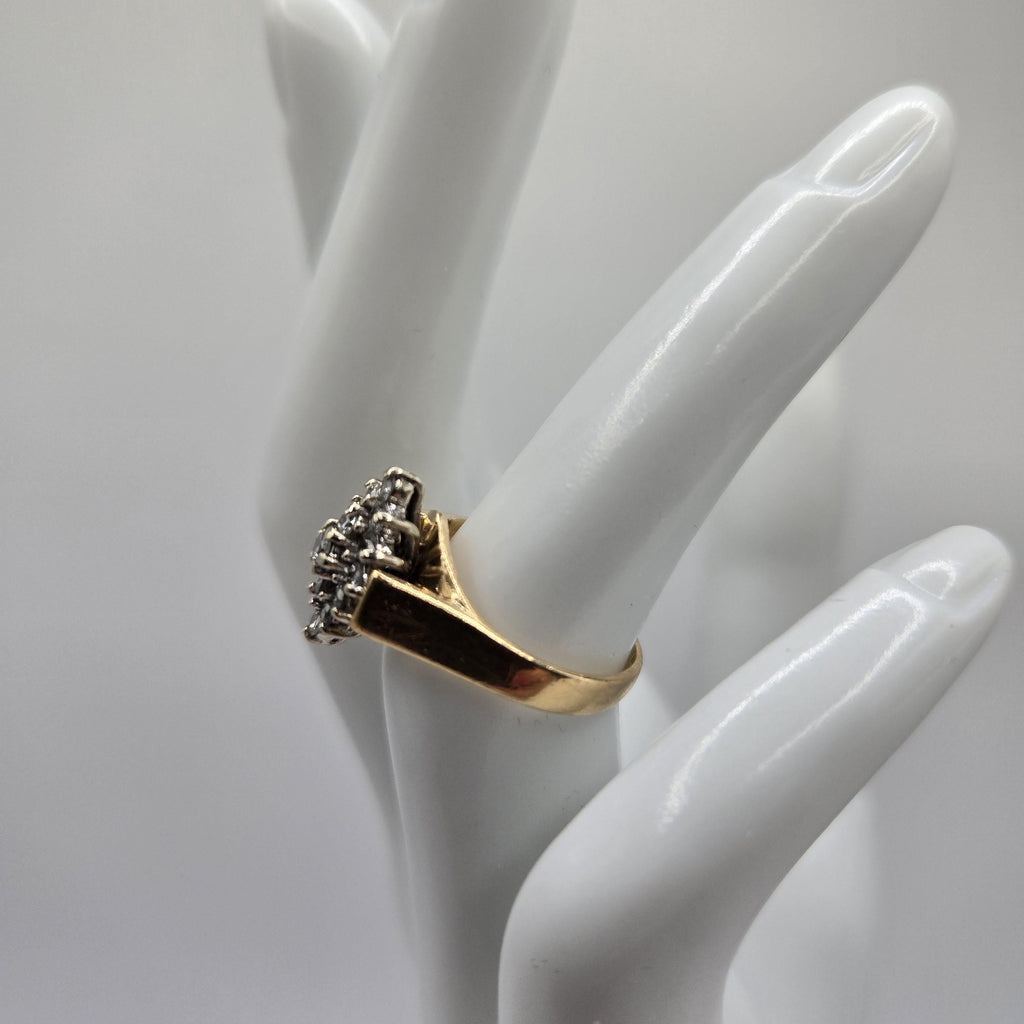 Vintage 14K Gold Ring with .48 Carat Total Weight Diamond Cluster Ring Size 5.25