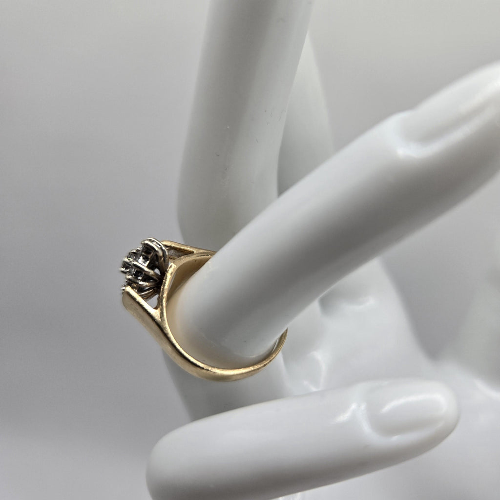 Vintage 14K Gold Ring with .48 Carat Total Weight Diamond Cluster Ring Size 5.25