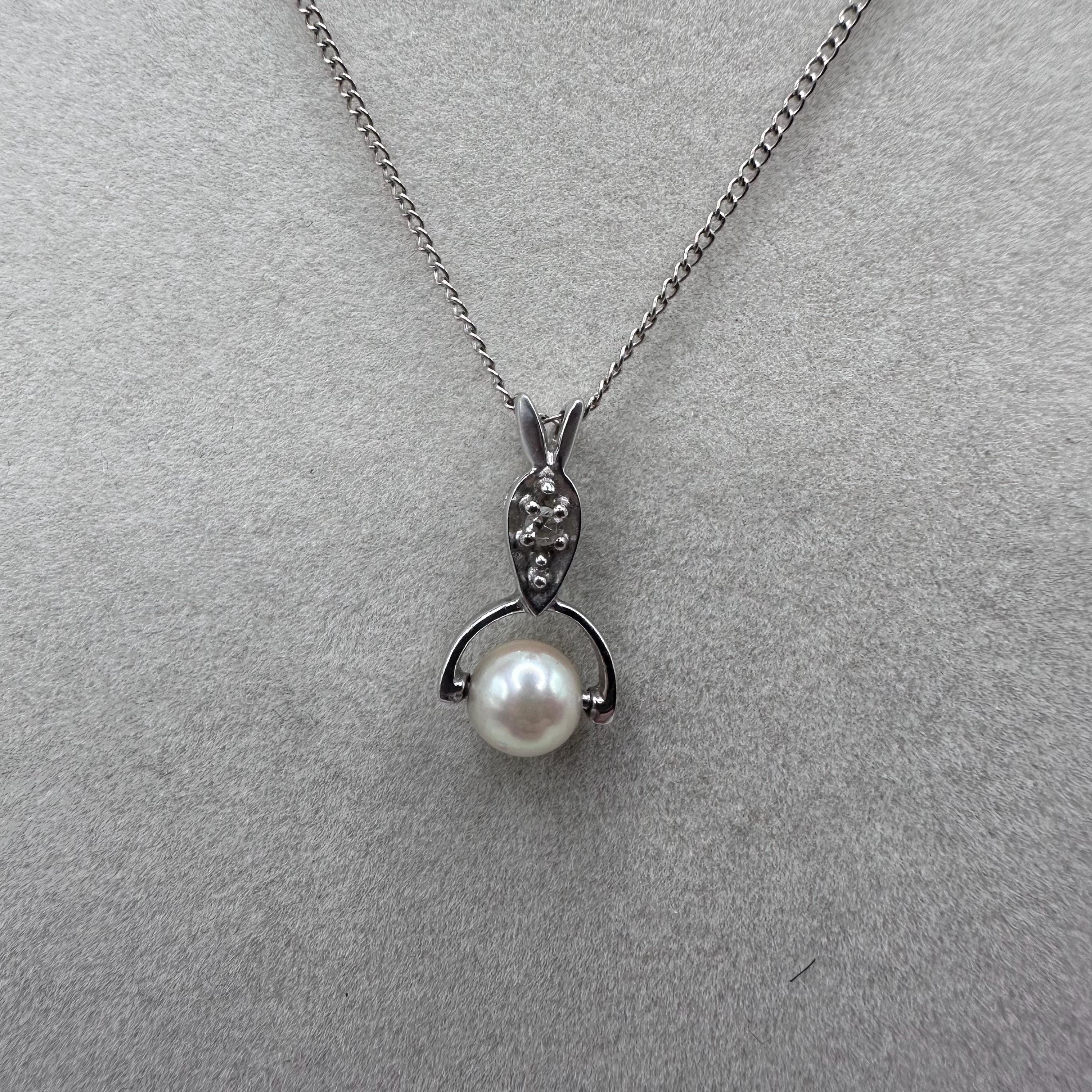 Vintage 14K White Gold Pearl Necklace with Diamond Pendant - 15 Inch