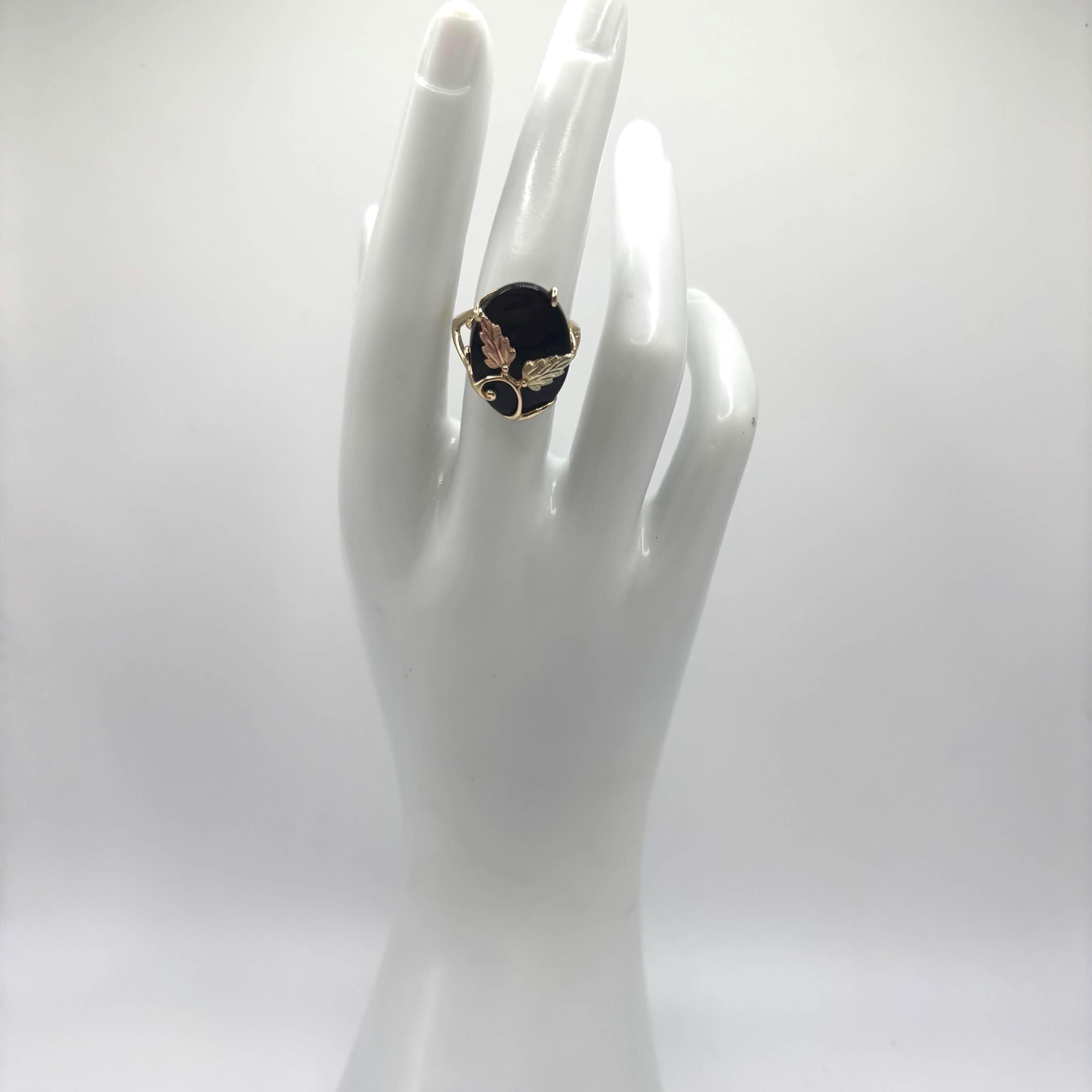 Vintage Black Hills Gold Onyx Ring: 10K Multi-Tone Leaves, Size 6.5