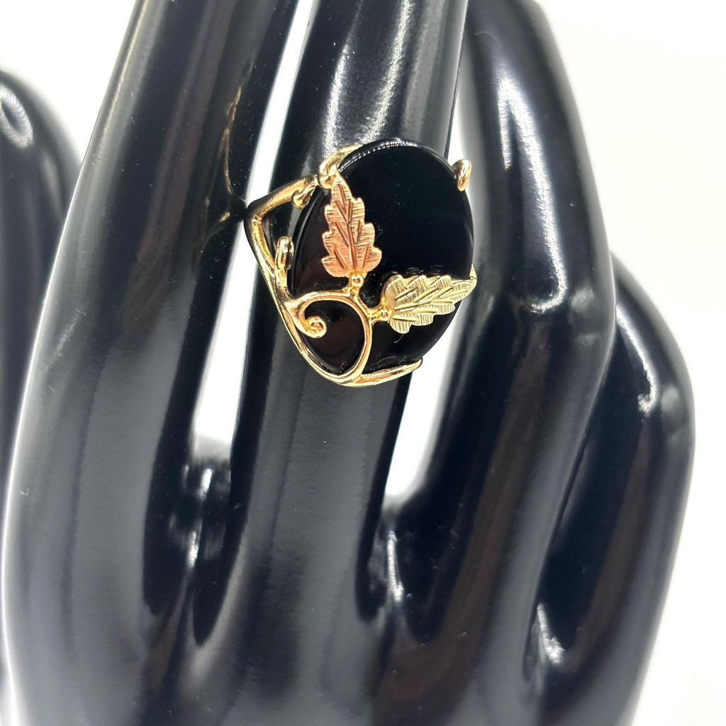Vintage Black Hills Gold Onyx Ring: 10K Multi-Tone Leaves, Size 6.5
