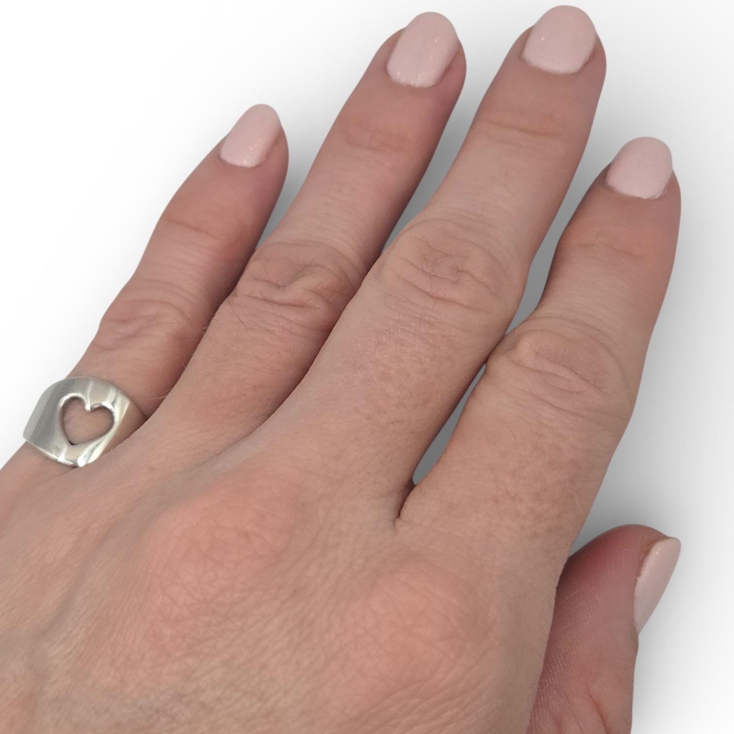 Vintage James Avery Open Heart Ring Sterling Silver RETIRED Size 5.5