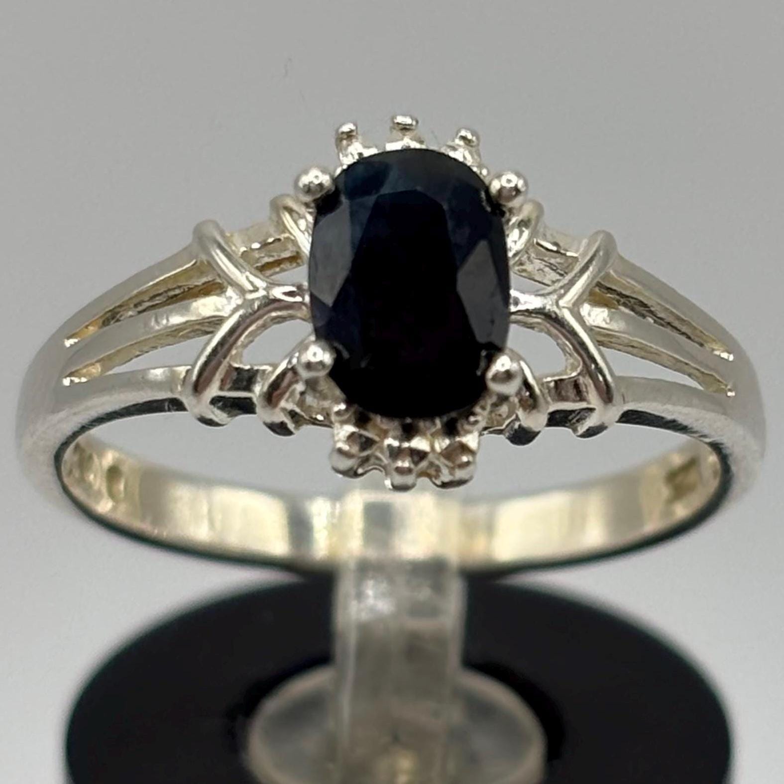 Vintage Oval Sapphire Sterling Silver NV Ring Size 8