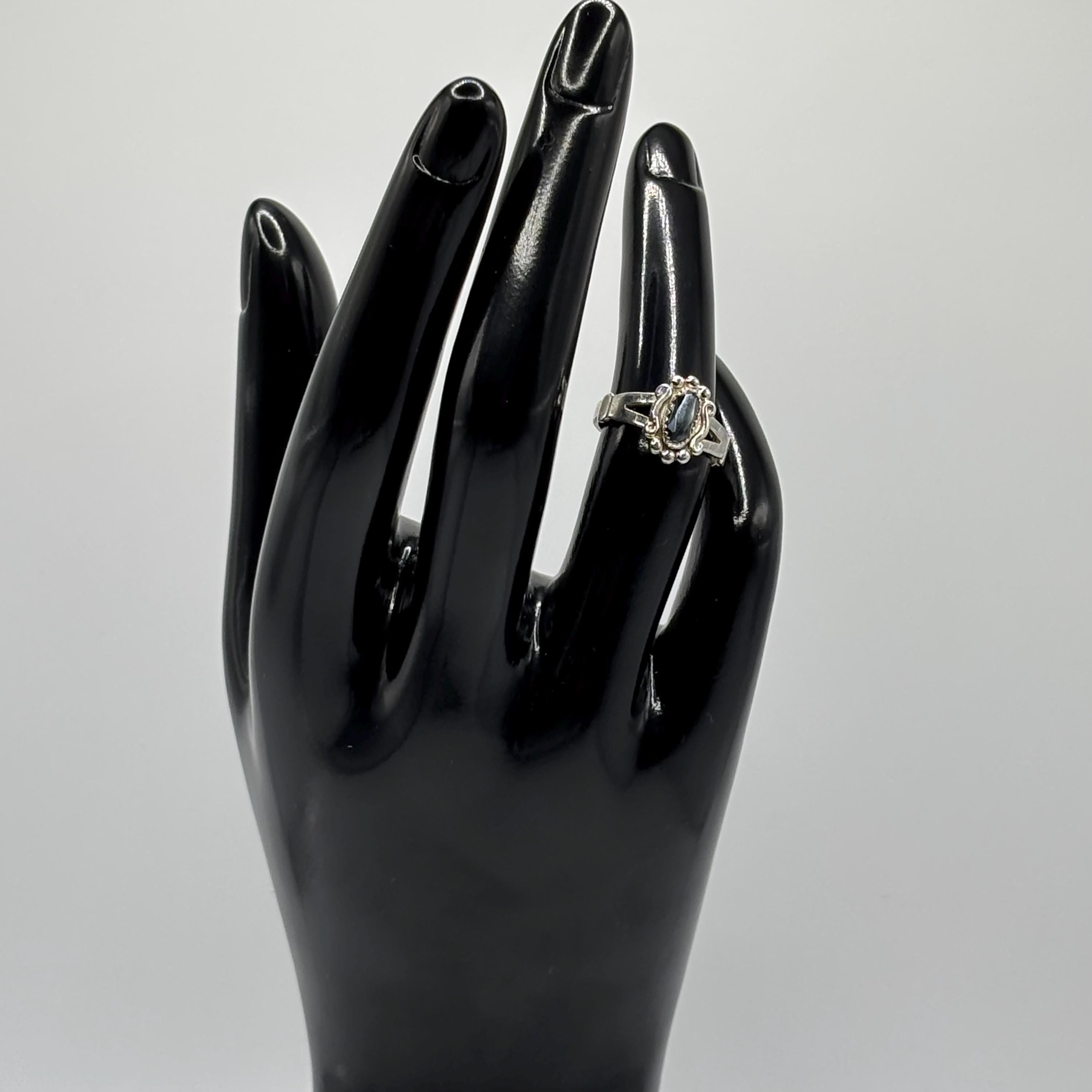 Vintage Sterling Silver Hematite Ring Designer WM Size 5.25