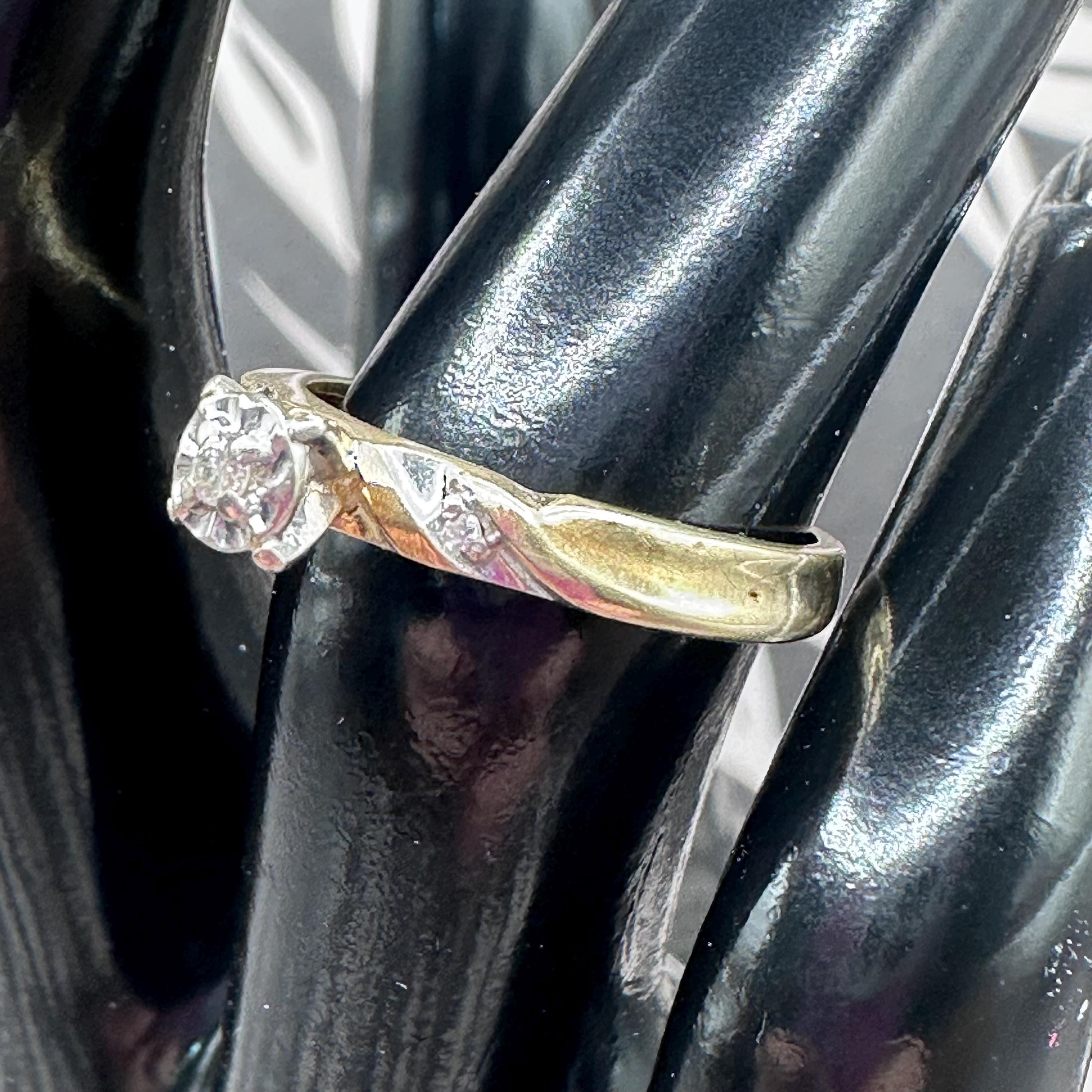 Vintage 14K Gold Diamond Ring Size 6