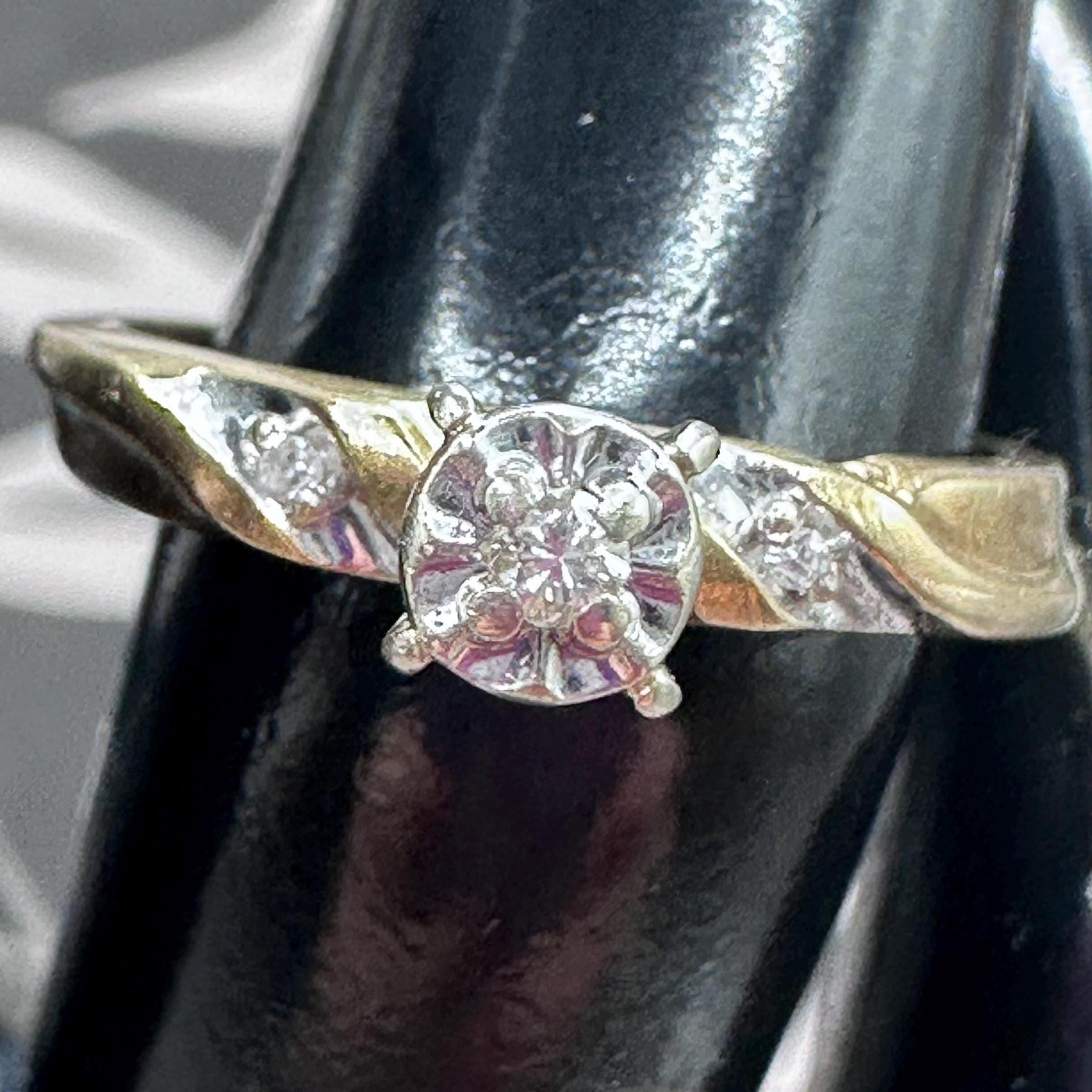 Vintage 14K Gold Diamond Ring Size 6