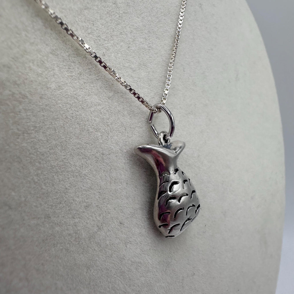 925 Sterling Silver Mermaid Tail Pendant Necklace - 17.5 inch