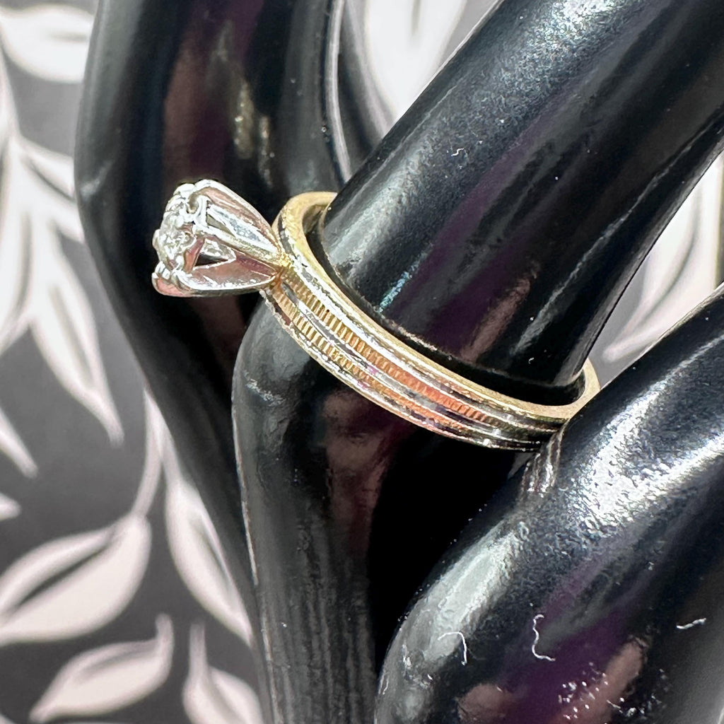Vintage 14K Gold Diamond Ring Size 5