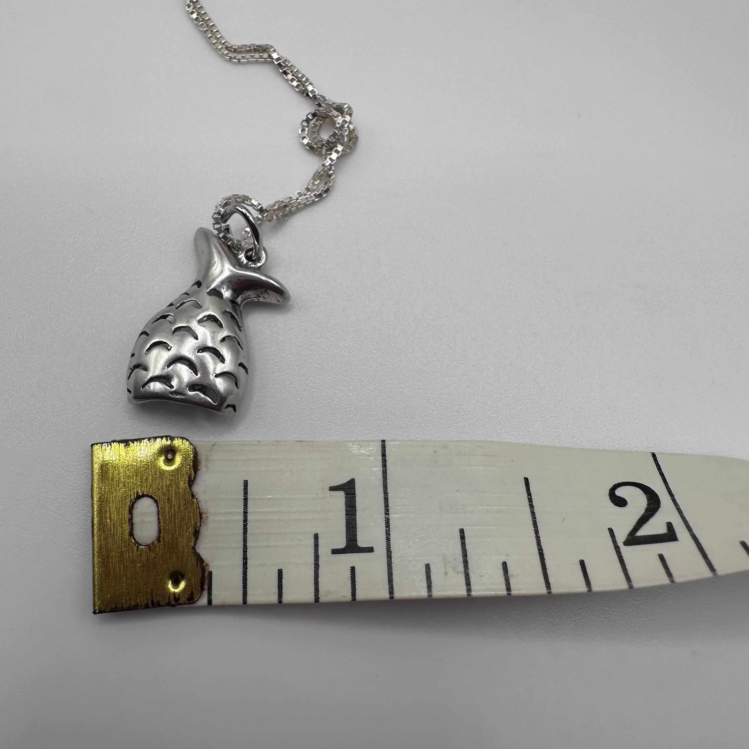 925 Sterling Silver Mermaid Tail Pendant Necklace - 17.5 inch