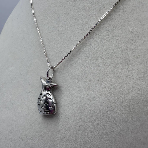 925 Sterling Silver Mermaid Tail Pendant Necklace - 17.5 inch