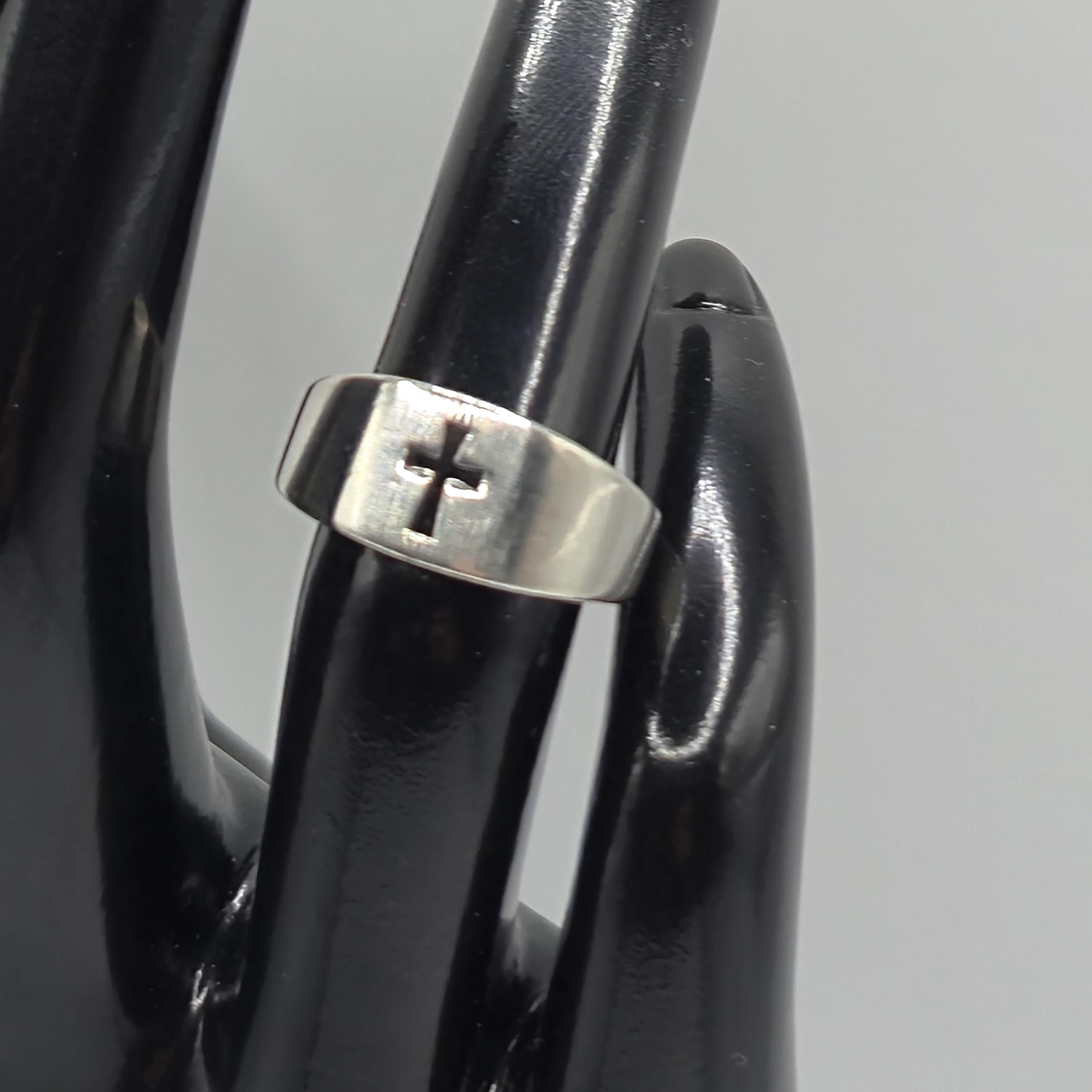 James Avery 925 Sterling Silver Cross Ring Size 5.25