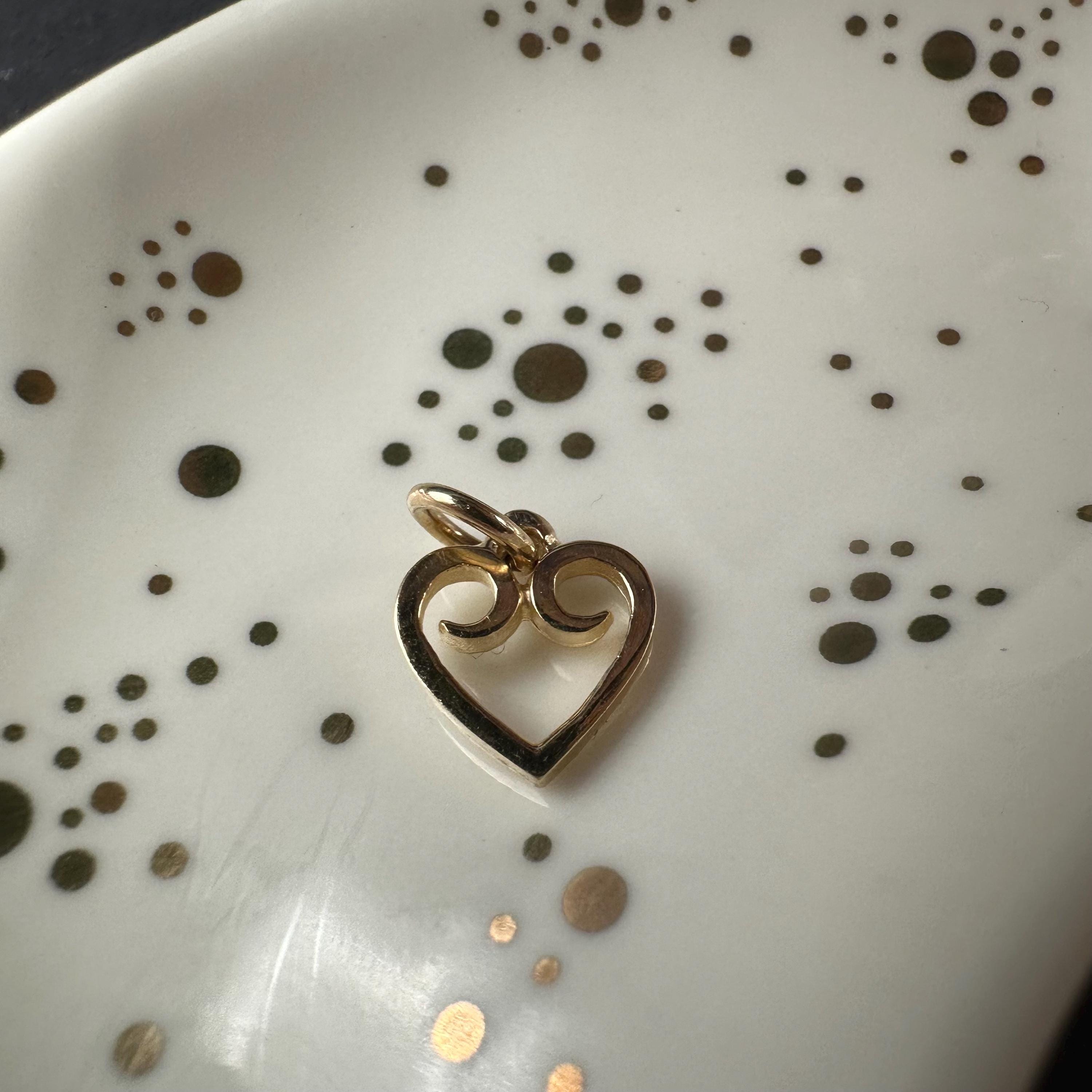 Retired James Avery Solid 14K Yellow Gold Open Heart Scroll Charm Pendant