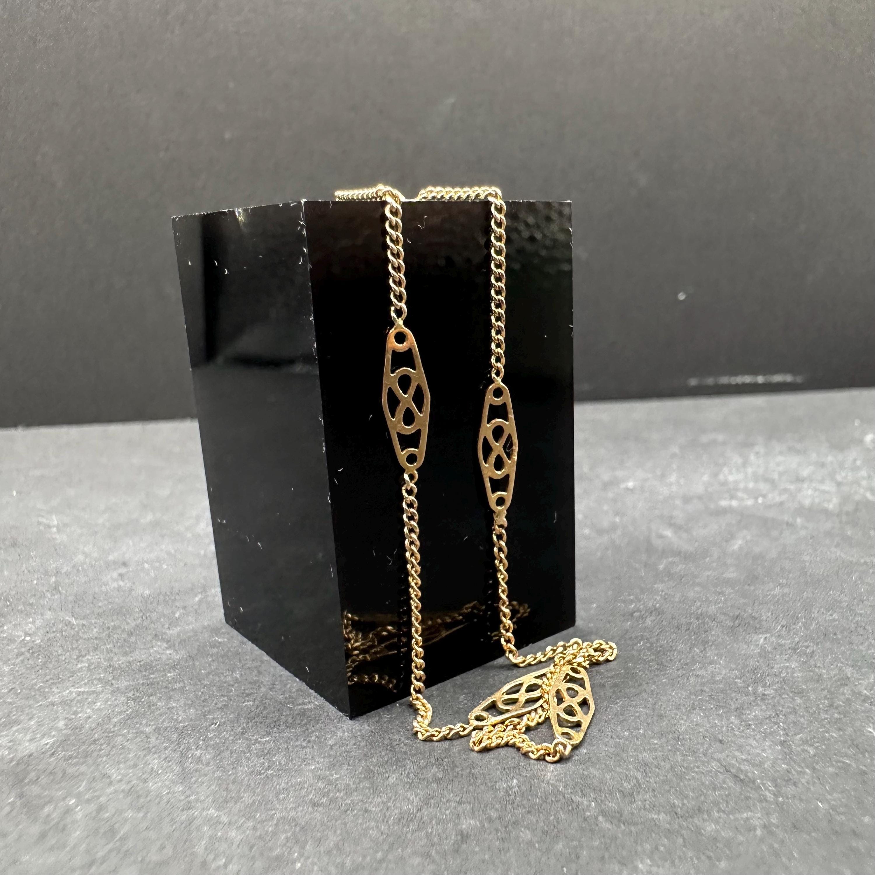 Solid 14K Yellow Gold Bracelet with Delicate Accents – 8 Inches