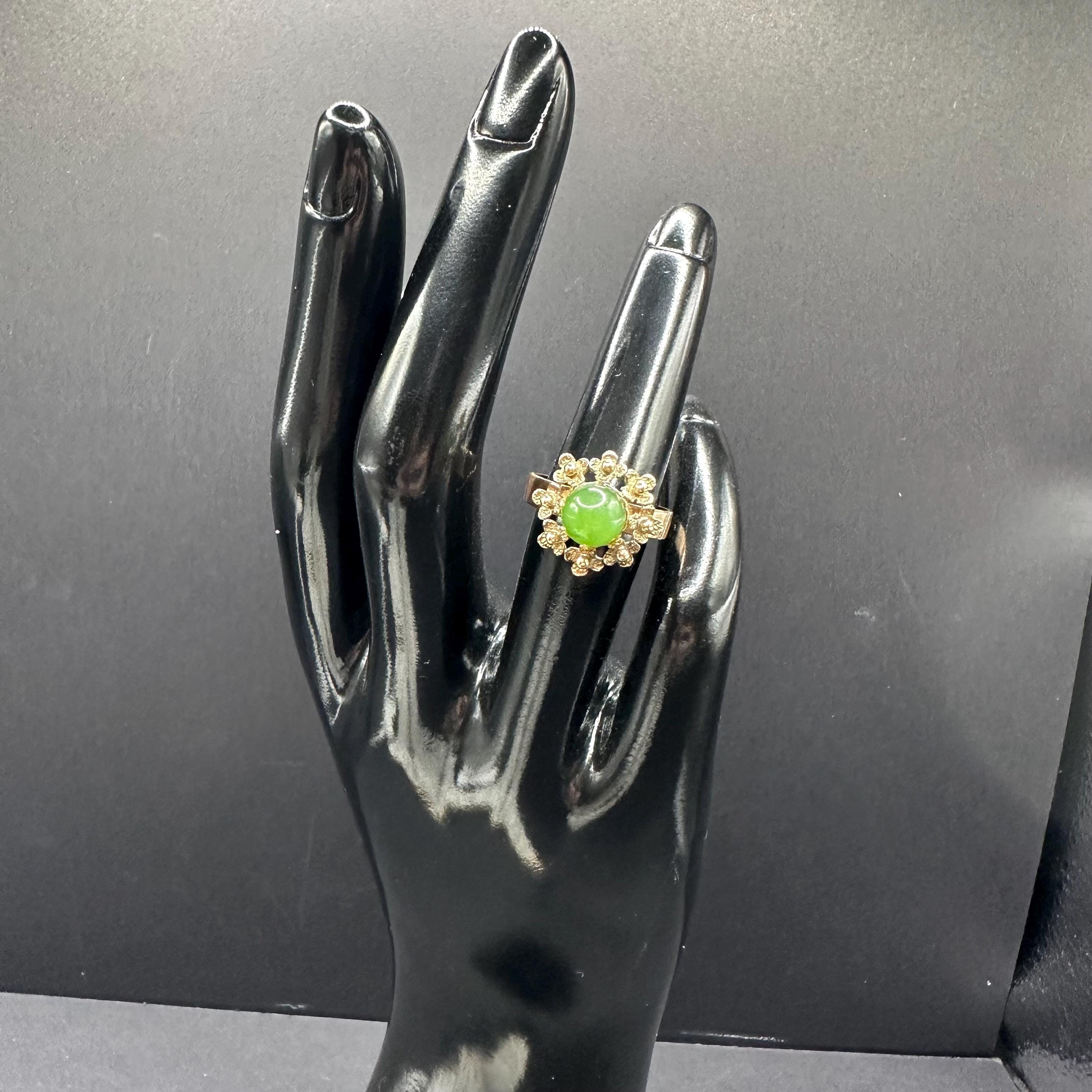 14K Solid Gold Jade Ring Size 5.75 Vintage Antique Heirloom Style