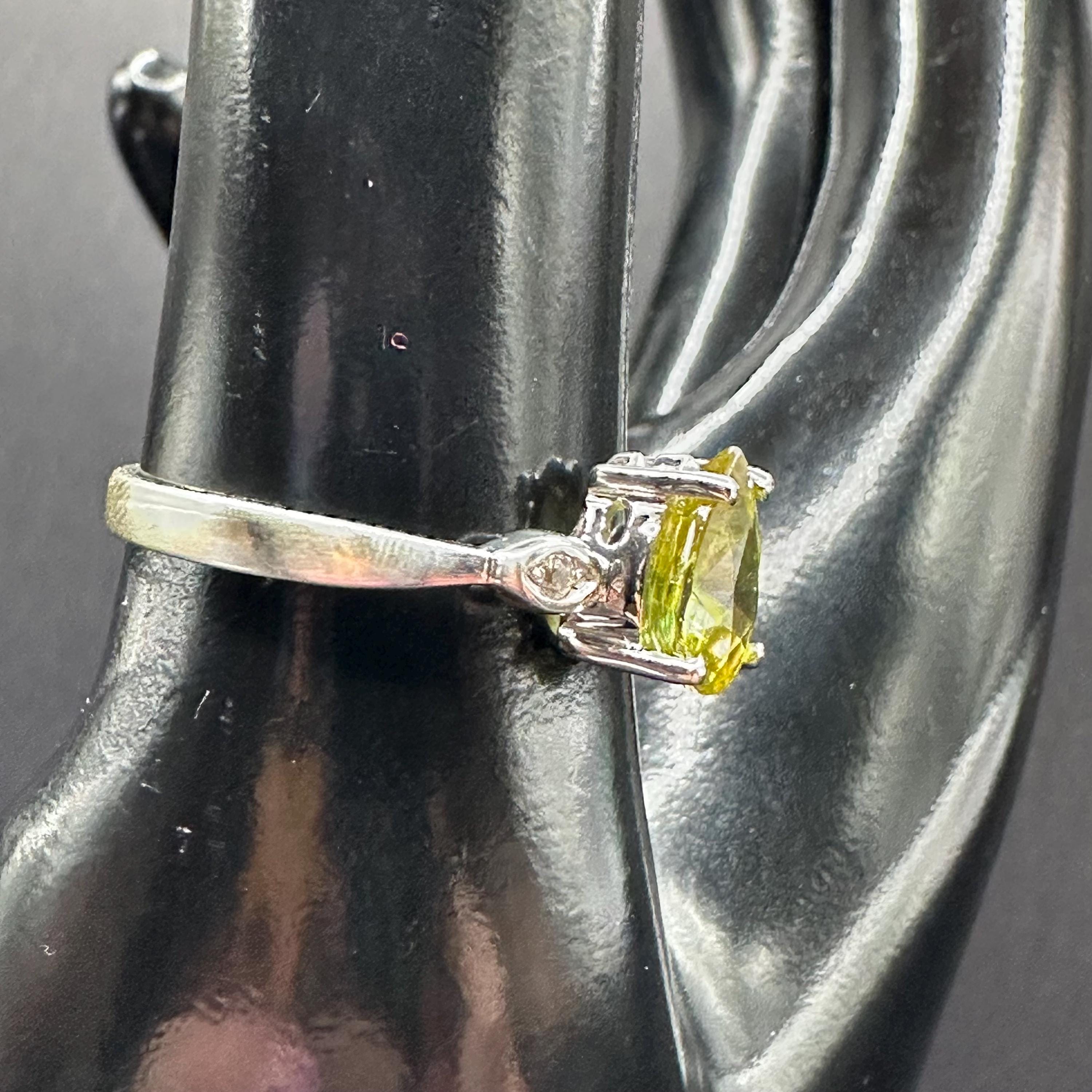 TGGC Solid 10K White Gold Ring with Natural Sphene & White Topaz Accents Size 8