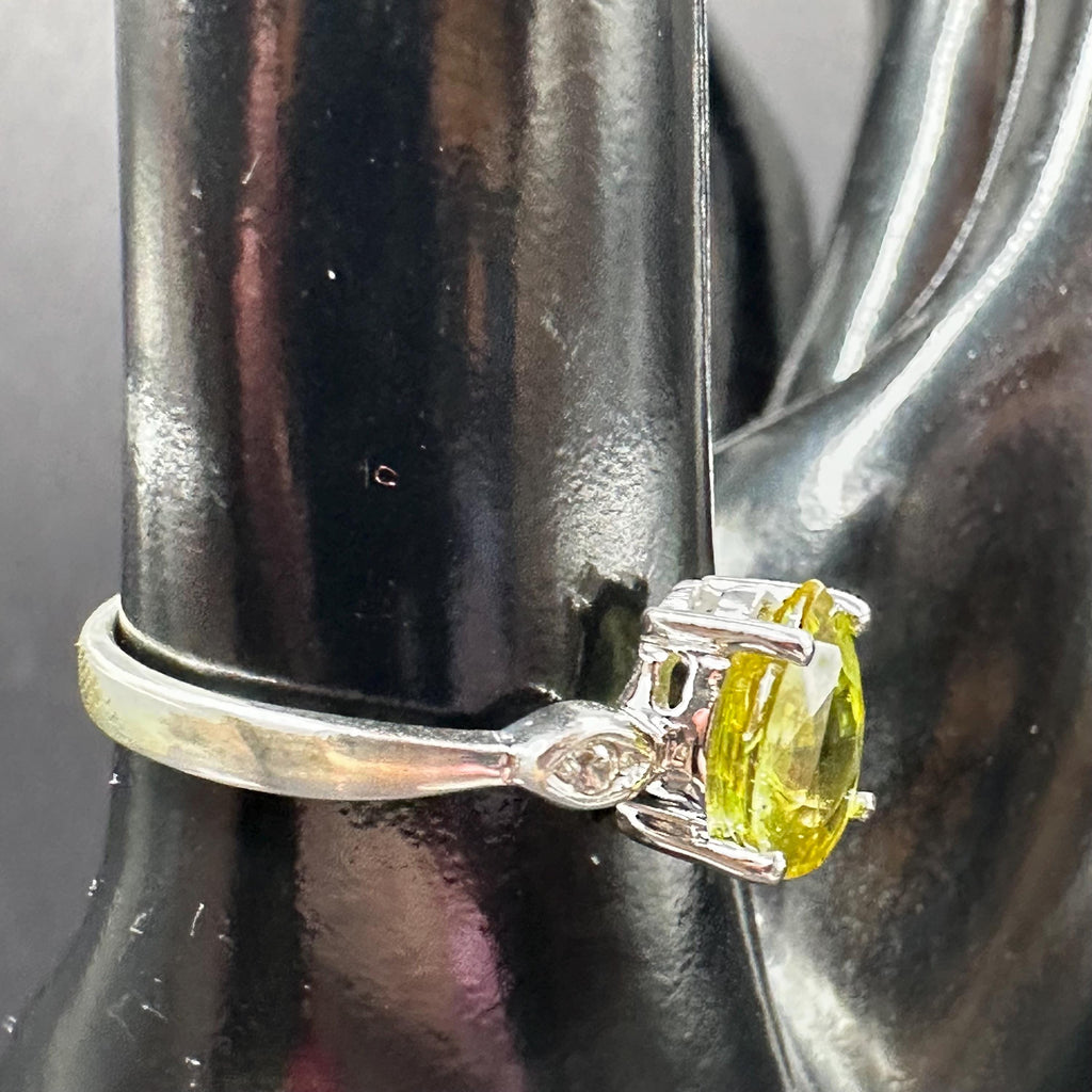 TGGC Solid 10K White Gold Ring with Natural Sphene & White Topaz Accents Size 8