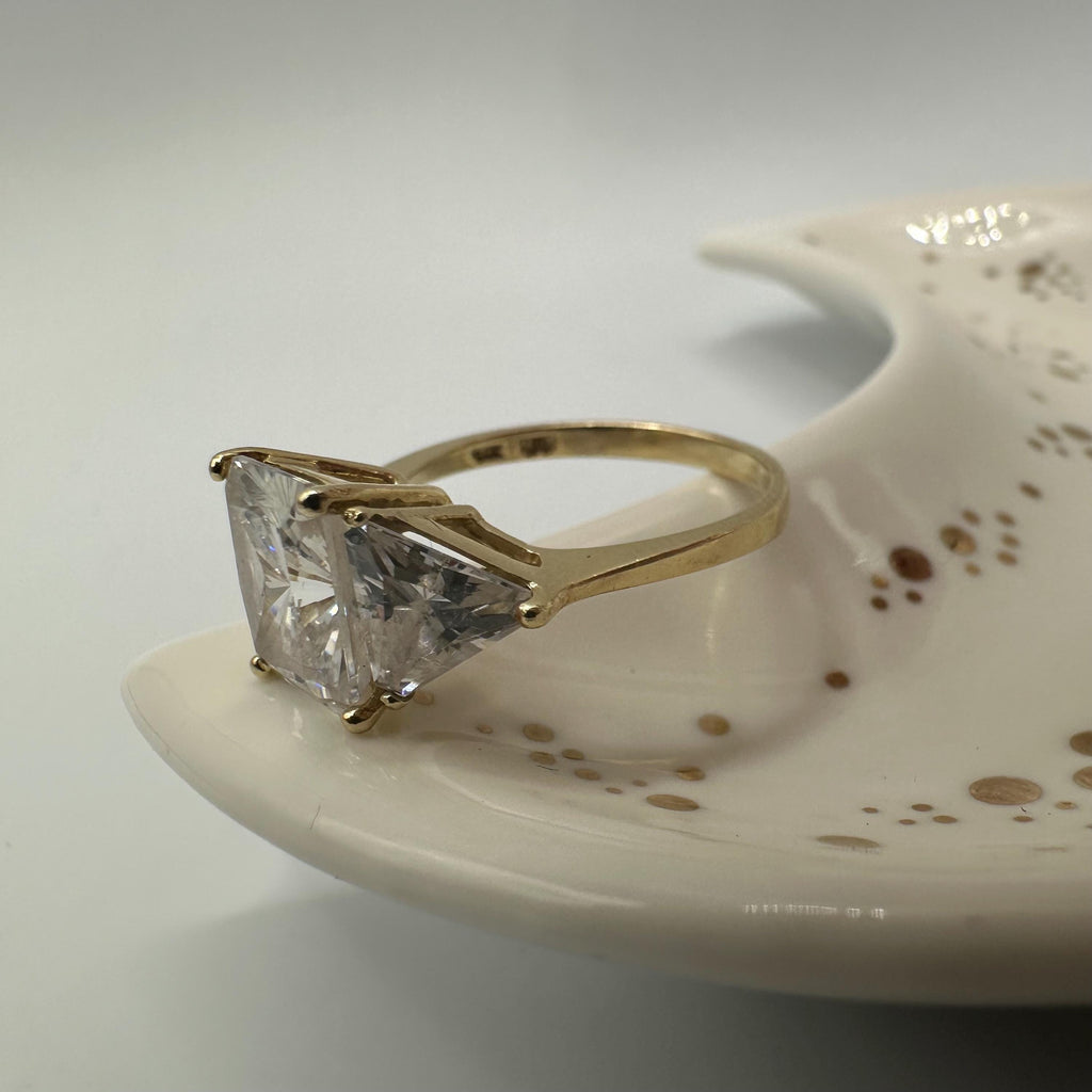 Solid 14K Yellow Gold Three-Stone CZ Ring – Size 6