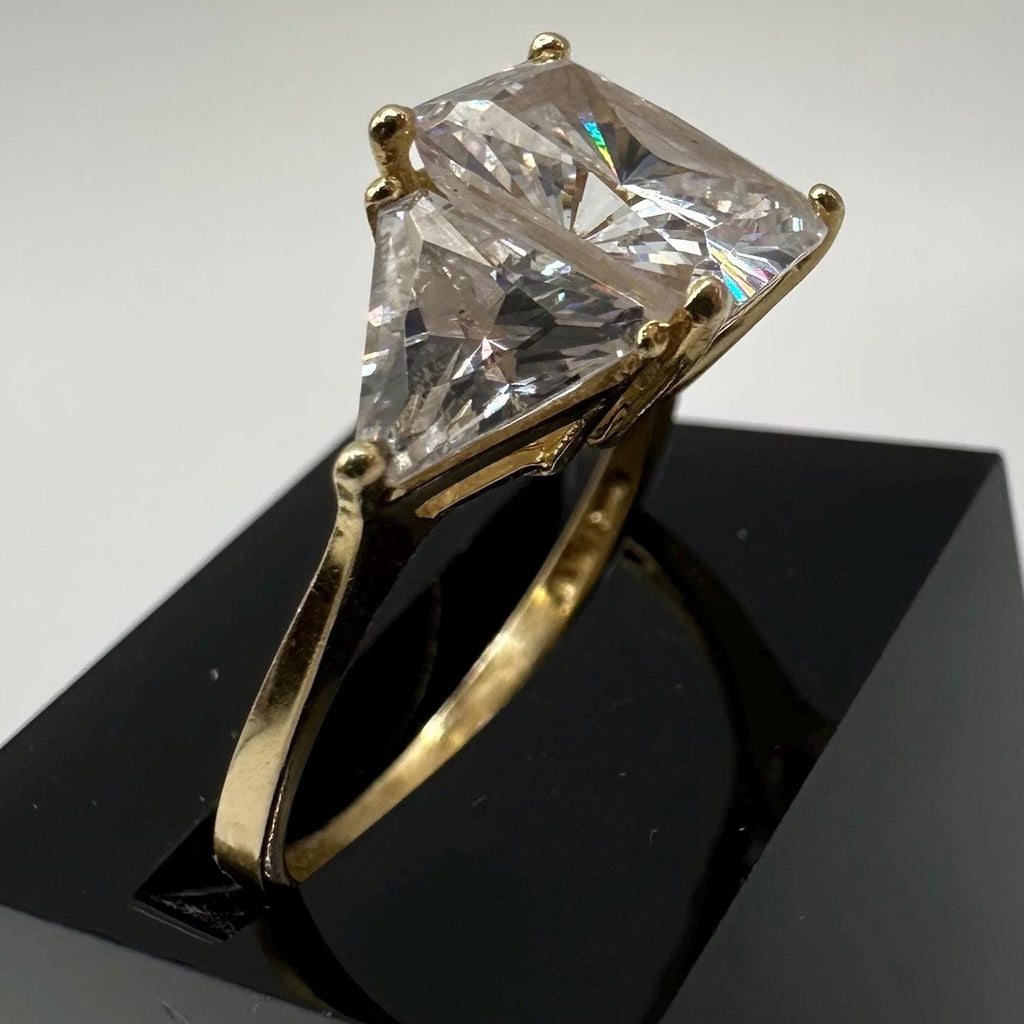 Solid 14K Yellow Gold Three-Stone CZ Ring – Size 6