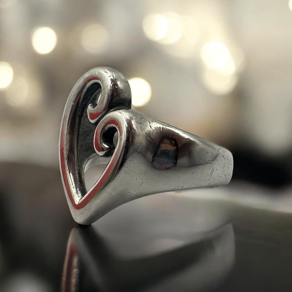 James Avery Mothers Love Sterling Silver Ring, Heart Scroll Design, Size 7.25