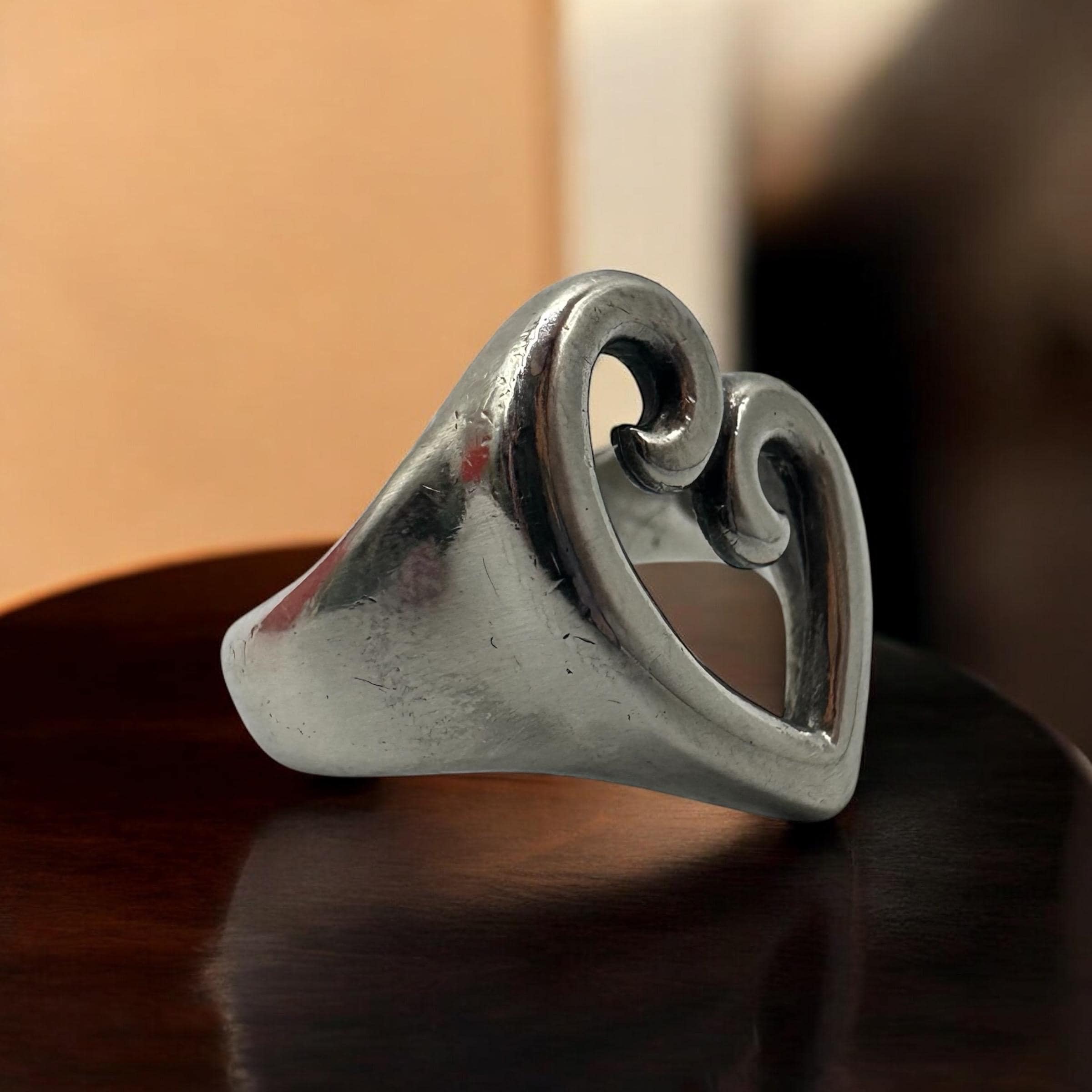 James Avery Mothers Love Sterling Silver Ring, Heart Scroll Design, Size 7.25