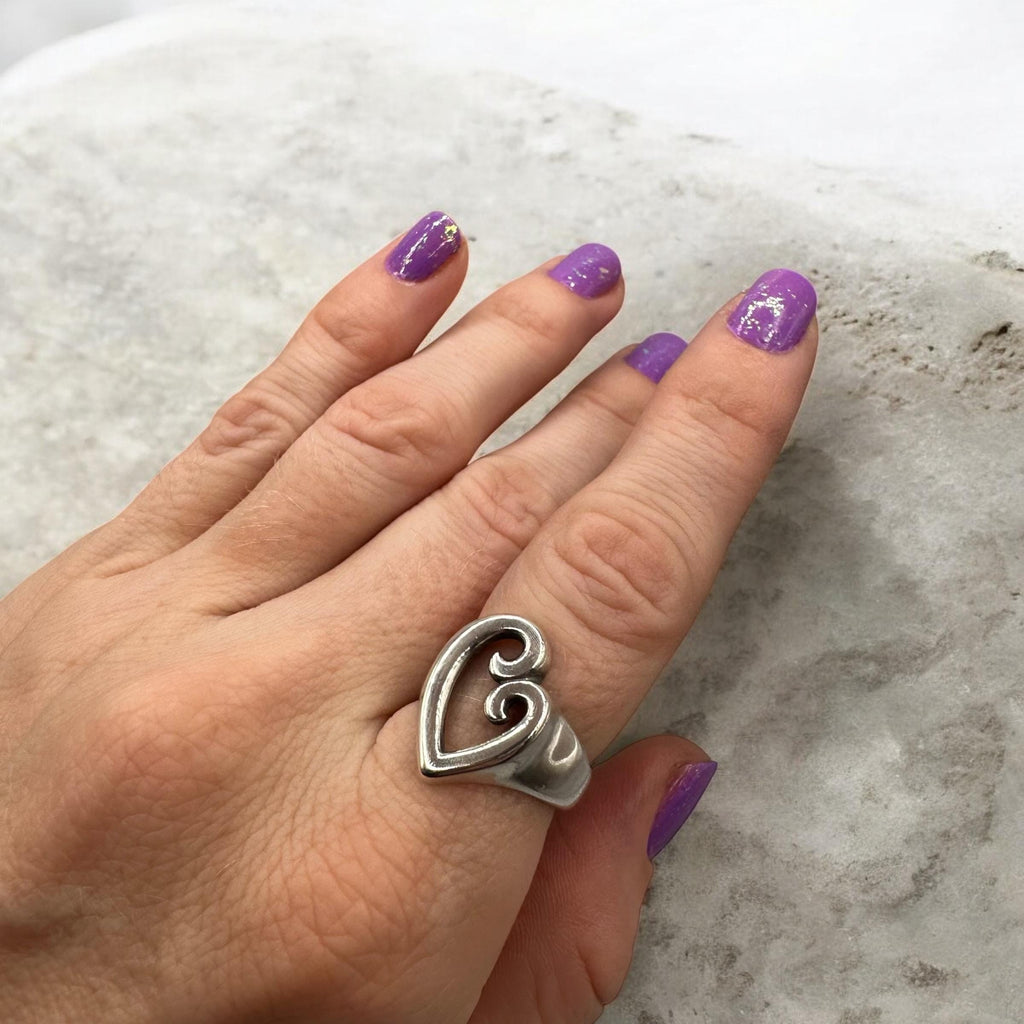 James Avery Mothers Love Sterling Silver Ring, Heart Scroll Design, Size 7.25