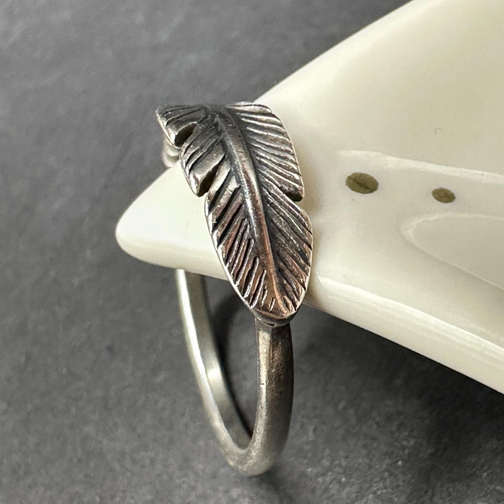 James Avery Delicate Feather Sterling Silver 925 Ring Size 7 RETIRED