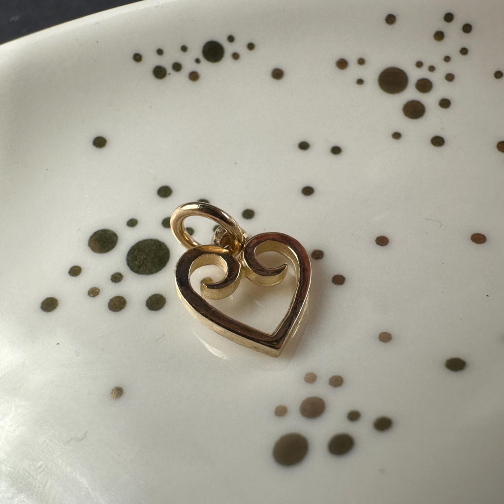 Retired James Avery Solid 14K Yellow Gold Open Heart Scroll Charm Pendant