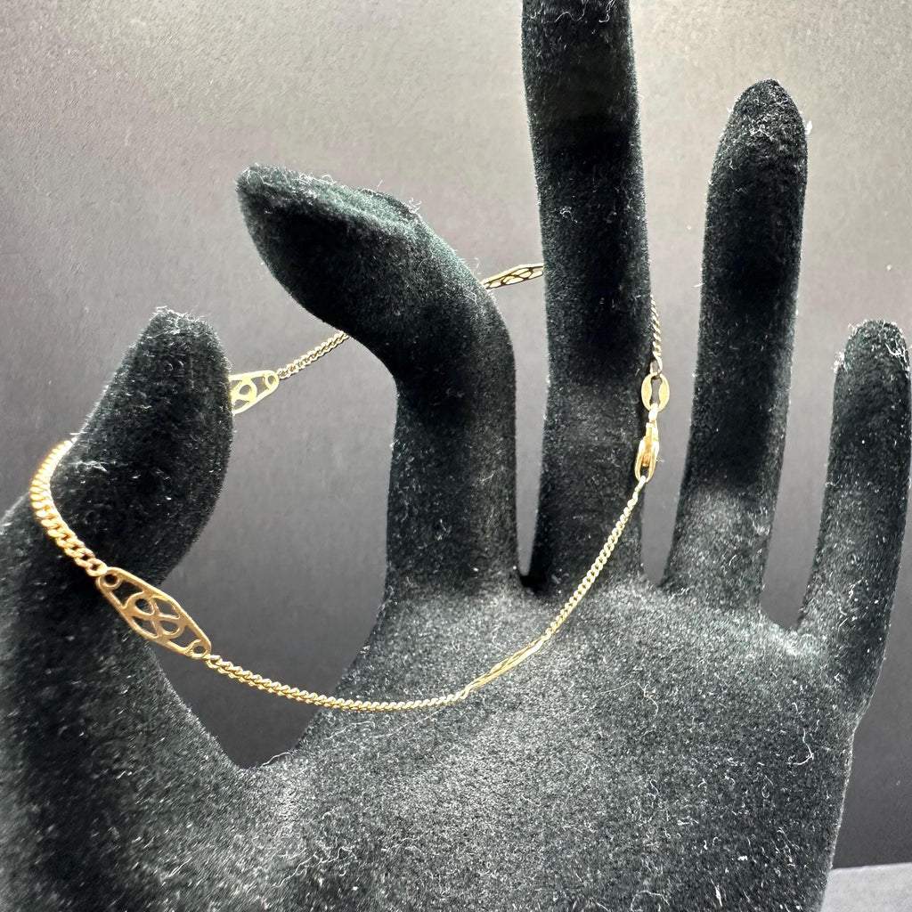 Solid 14K Yellow Gold Bracelet with Delicate Accents – 8 Inches