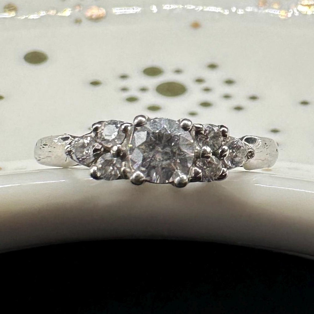 Solid 10K White Gold Ring with Gemstone Cluster – Size 5.25