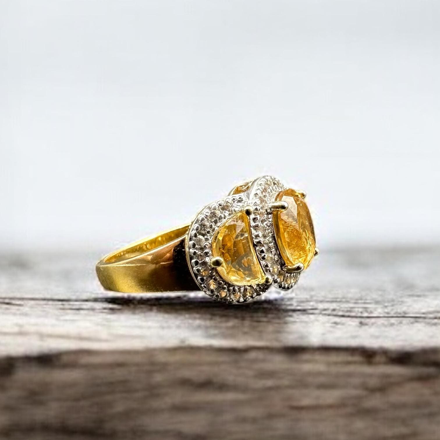 925 Sterling Silver Gold Vermeil Ring with Yellow Gems & Halo Accents - Size 10