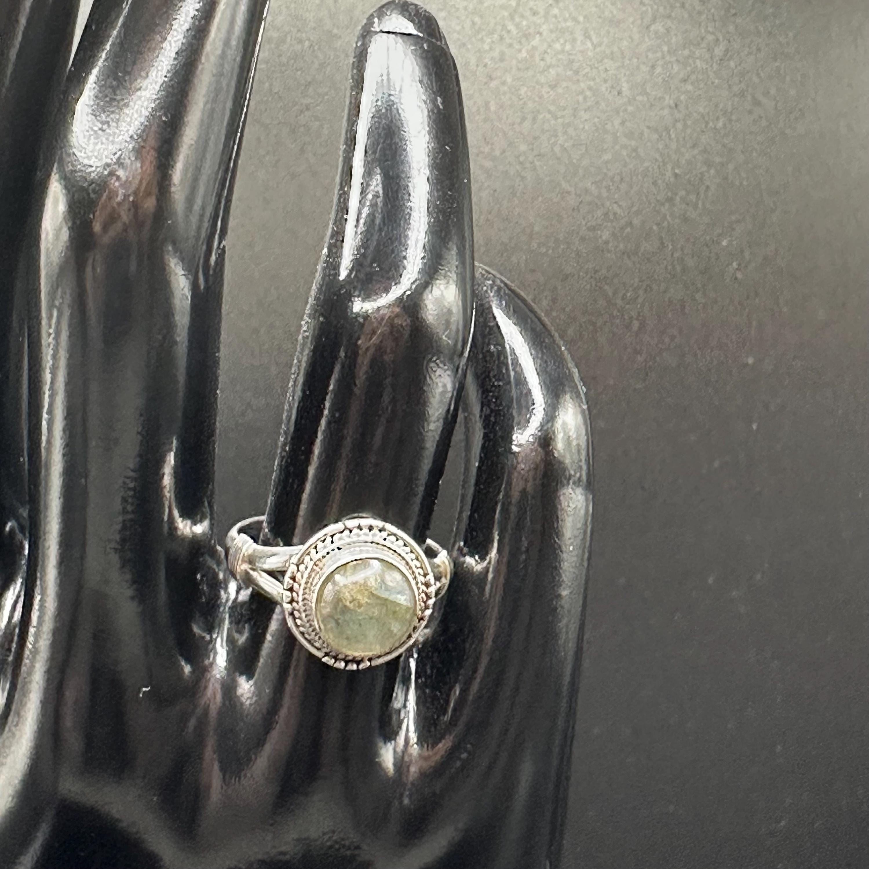 Sterling Silver Labradorite Ring, Size 6.75
