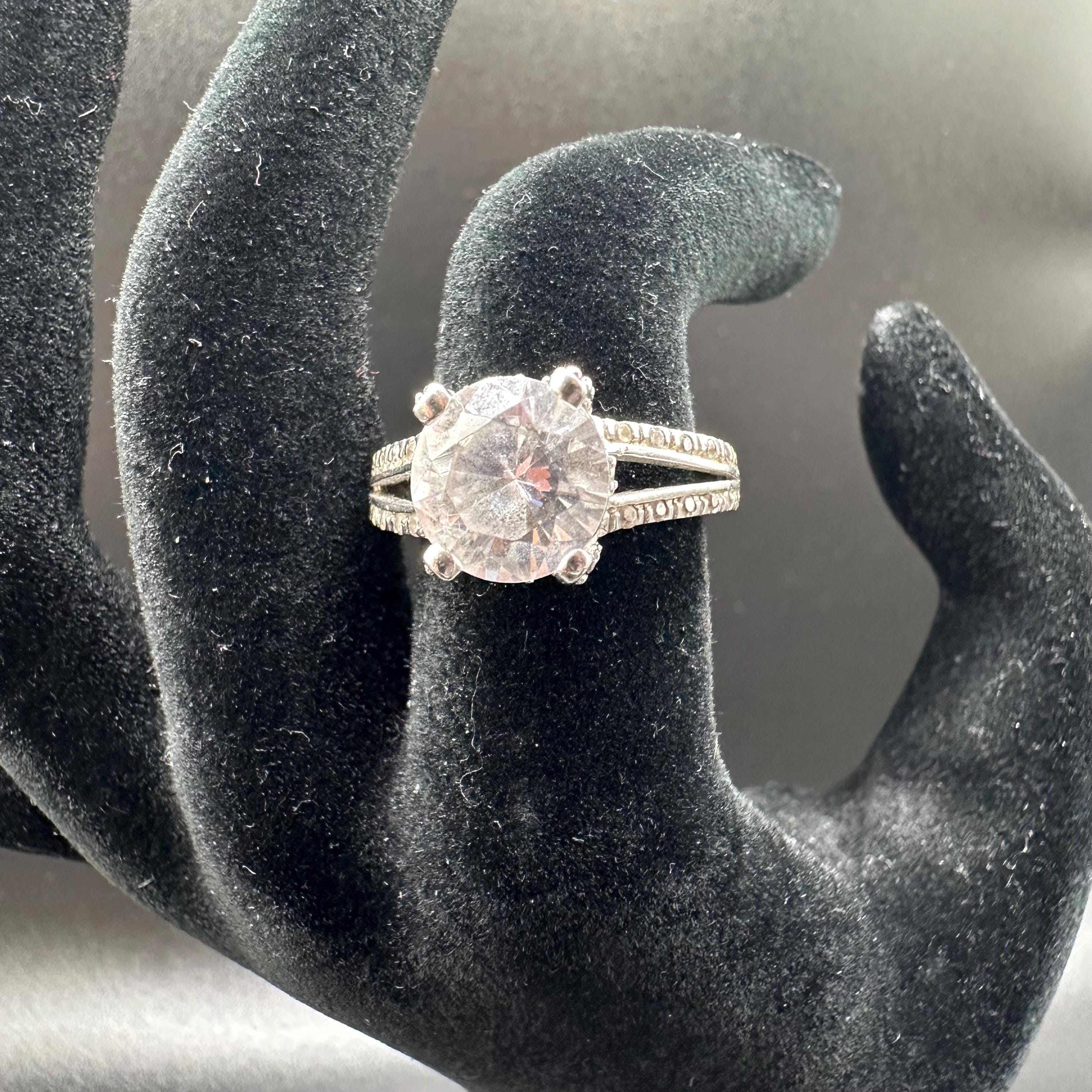 925 Sterling Silver CZ Statement Ring - Size 6.75